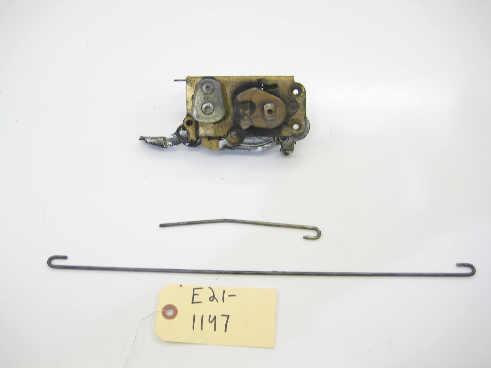Left Drivers Door Latch Assembly With Rods