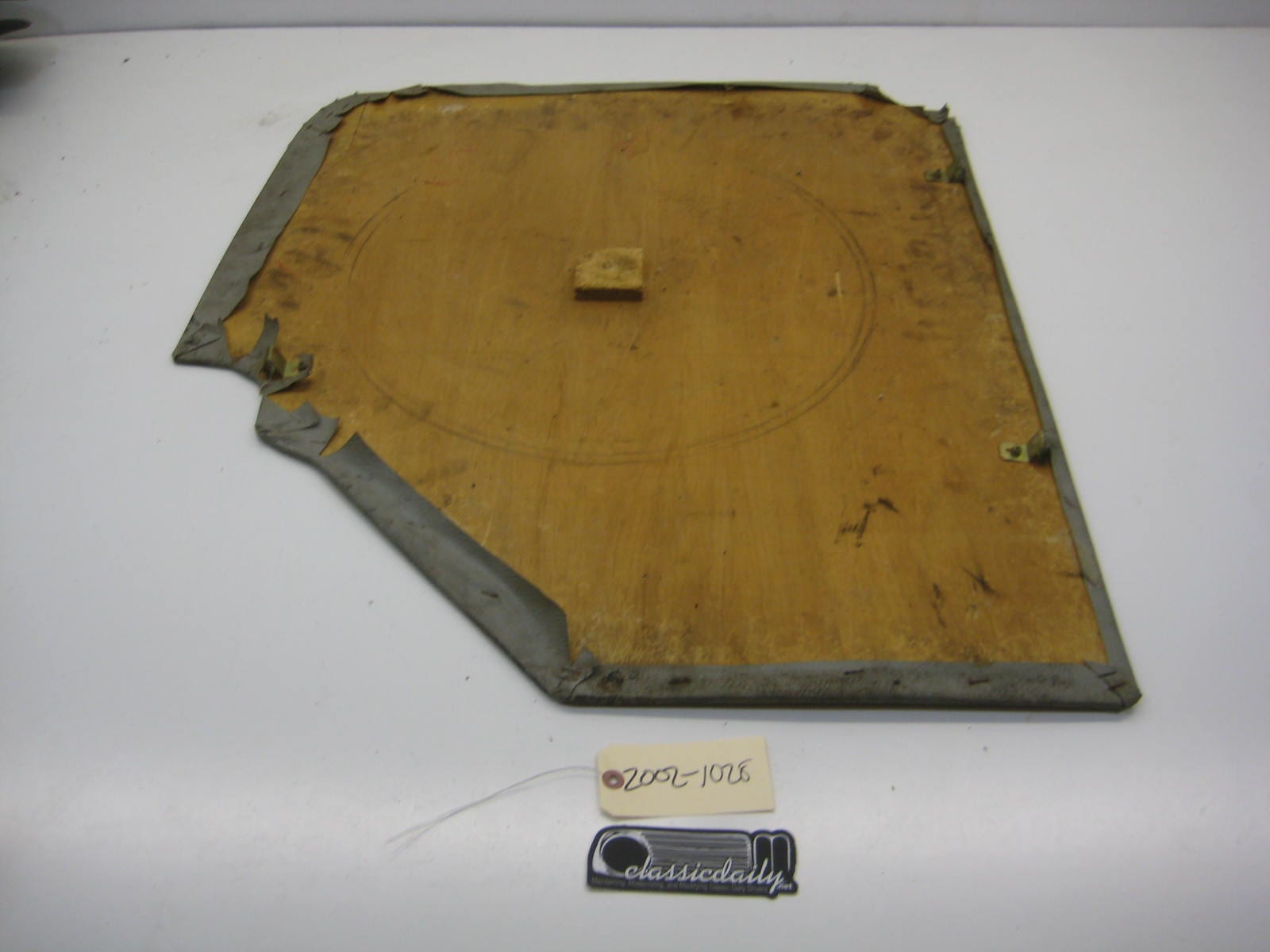 bmw 2002 2002tii e10 passenger side trunk floor