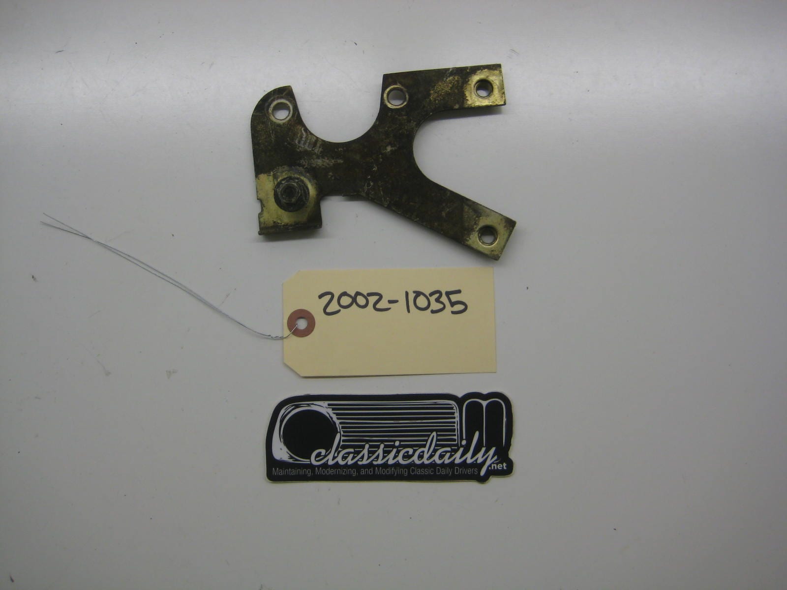 bmw 2002 2002tii e10 brake master cylinder support bracket