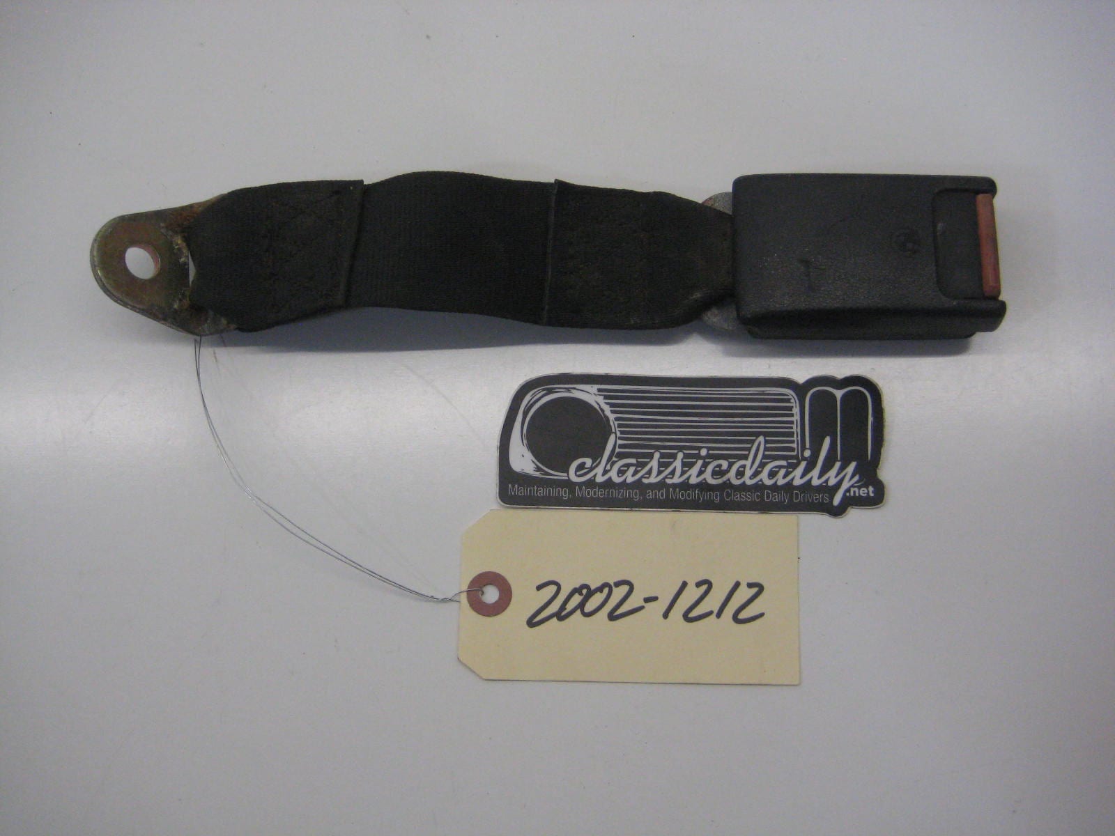 bmw 2002 2002tii e10 rear seat belt receptacle