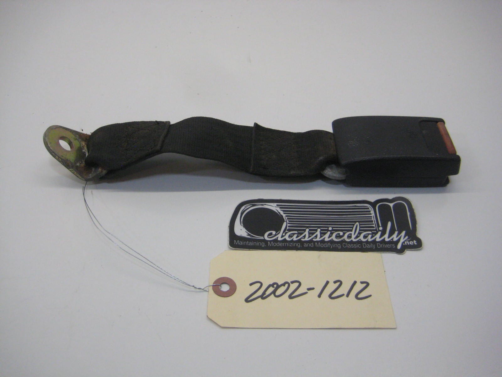bmw 2002 2002tii e10 rear seat belt receptacle