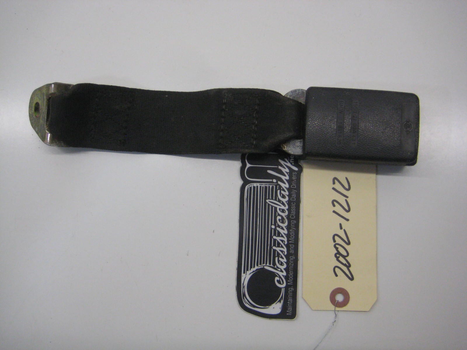 bmw 2002 2002tii e10 rear seat belt receptacle