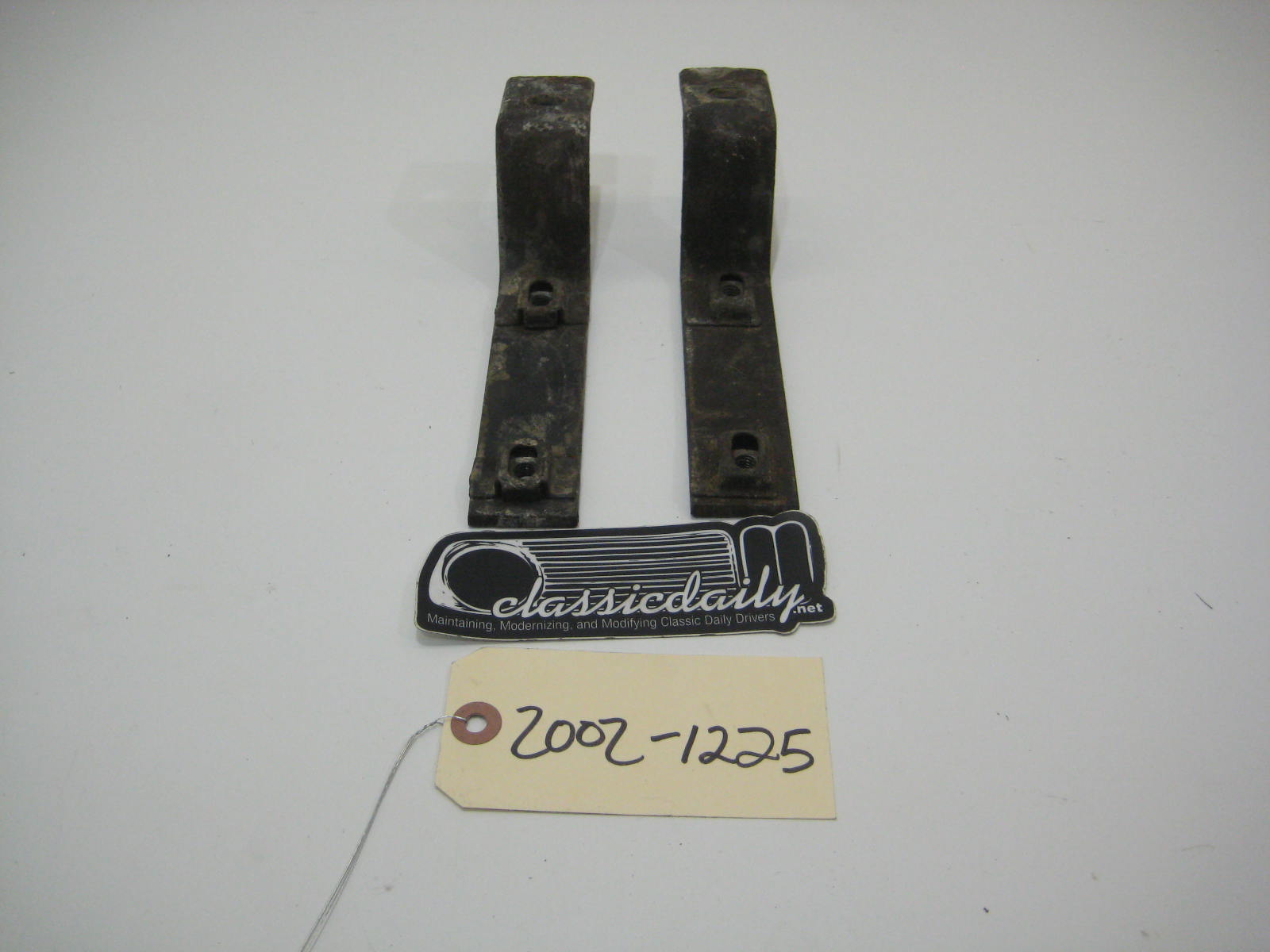 bmw 2002 2002tii e10 rear bumper brackets