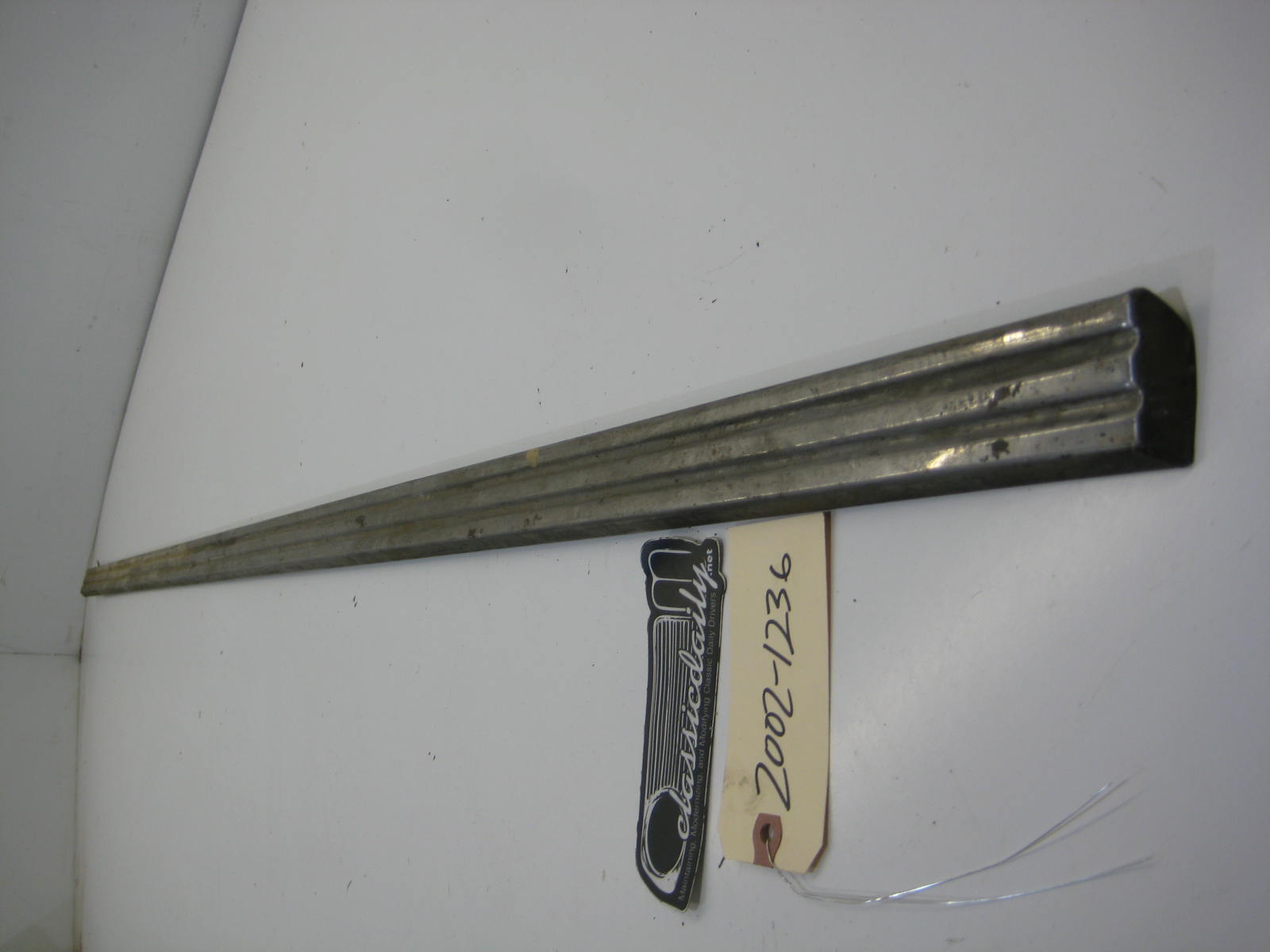 bmw 2002 2002tii e10 drivers lower rocker trim