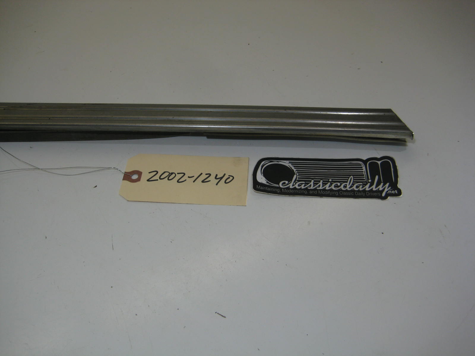 bmw 2002 2002tii e10 drivers lower rocker trim 2