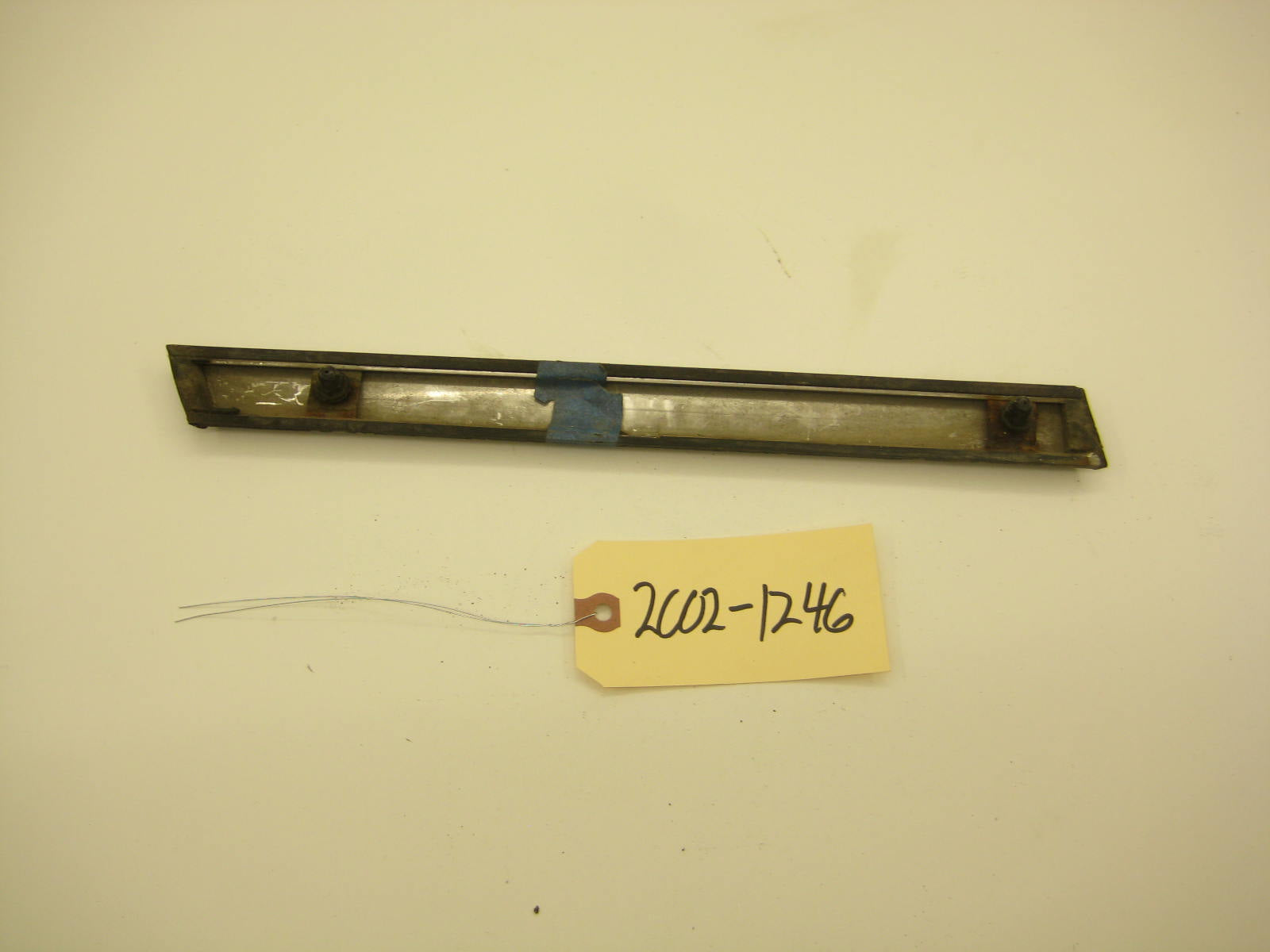 bmw 2002 2002tii e10 right rear lower bump trim
