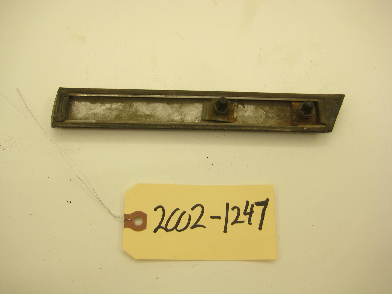 bmw 2002 2002tii e10 left front lower bump trim