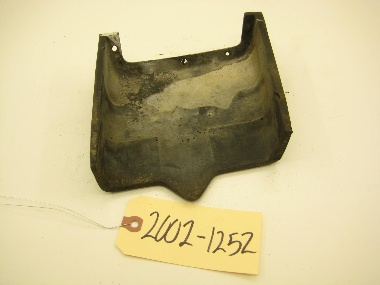 bmw 2002 2002tii e10 bumper shock cover 5