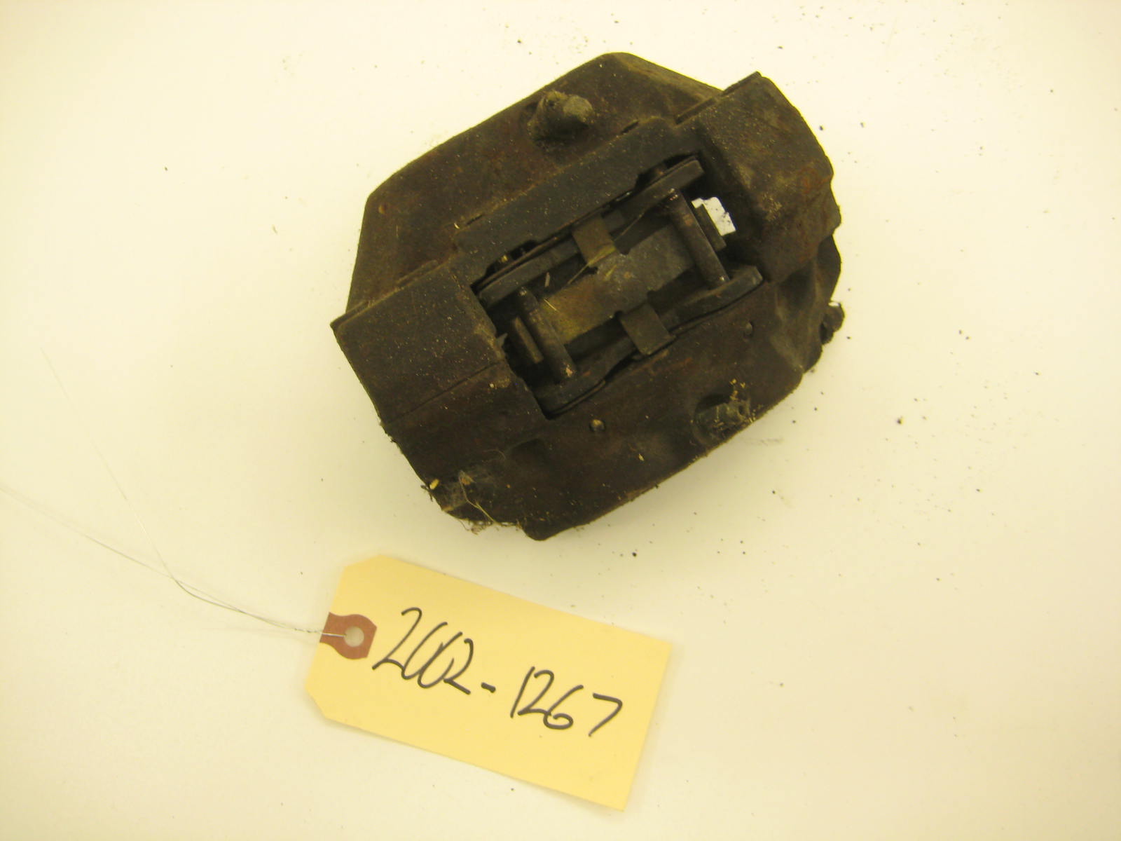 bmw 2002 2002tii e10 front passenger right caliper
