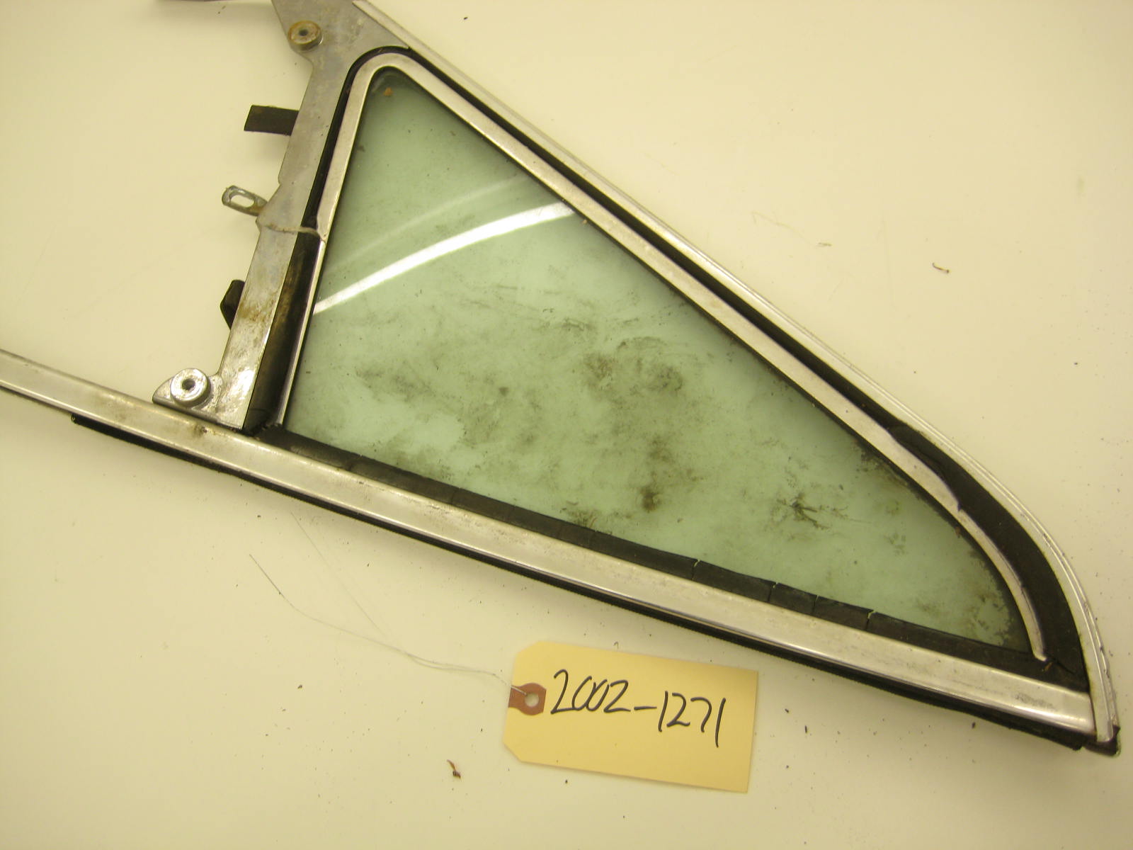 bmw 2002 2002tii e10 passenger right vent window