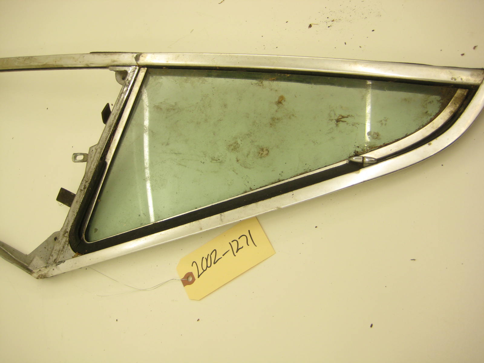 bmw 2002 2002tii e10 passenger right vent window