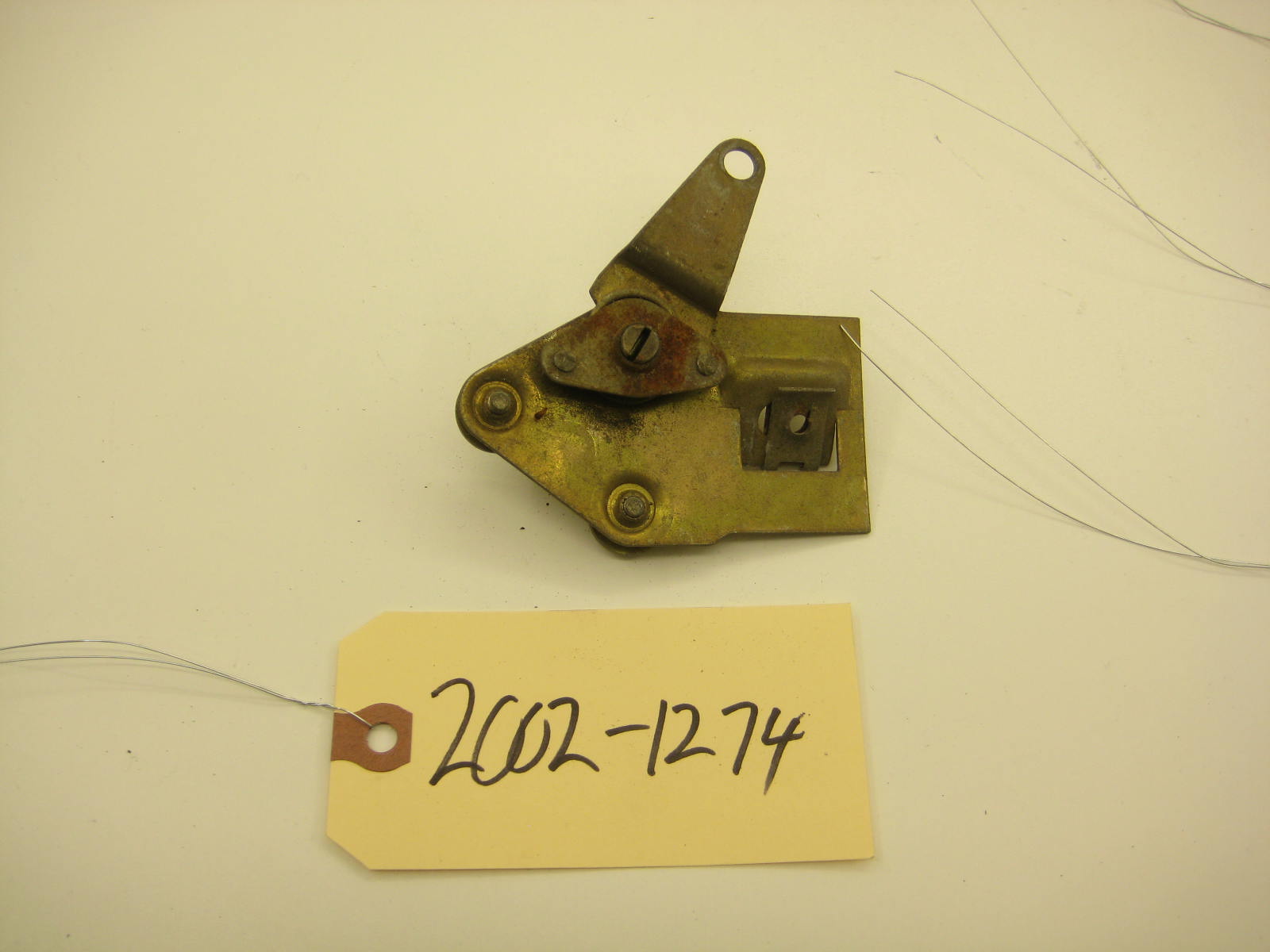 bmw 2002 2002tii e10 passenger door latch mechanism 3