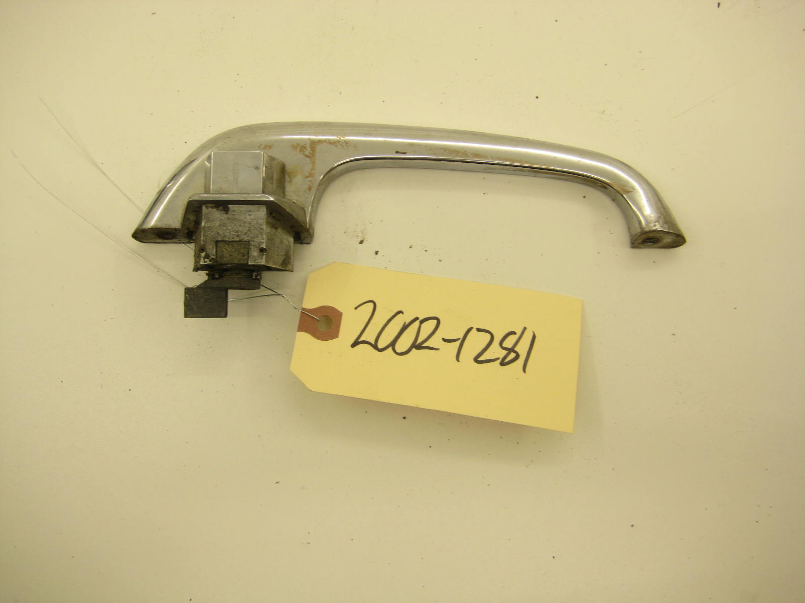 bmw 2002 2002tii e10 passenger right exterior door handle 2