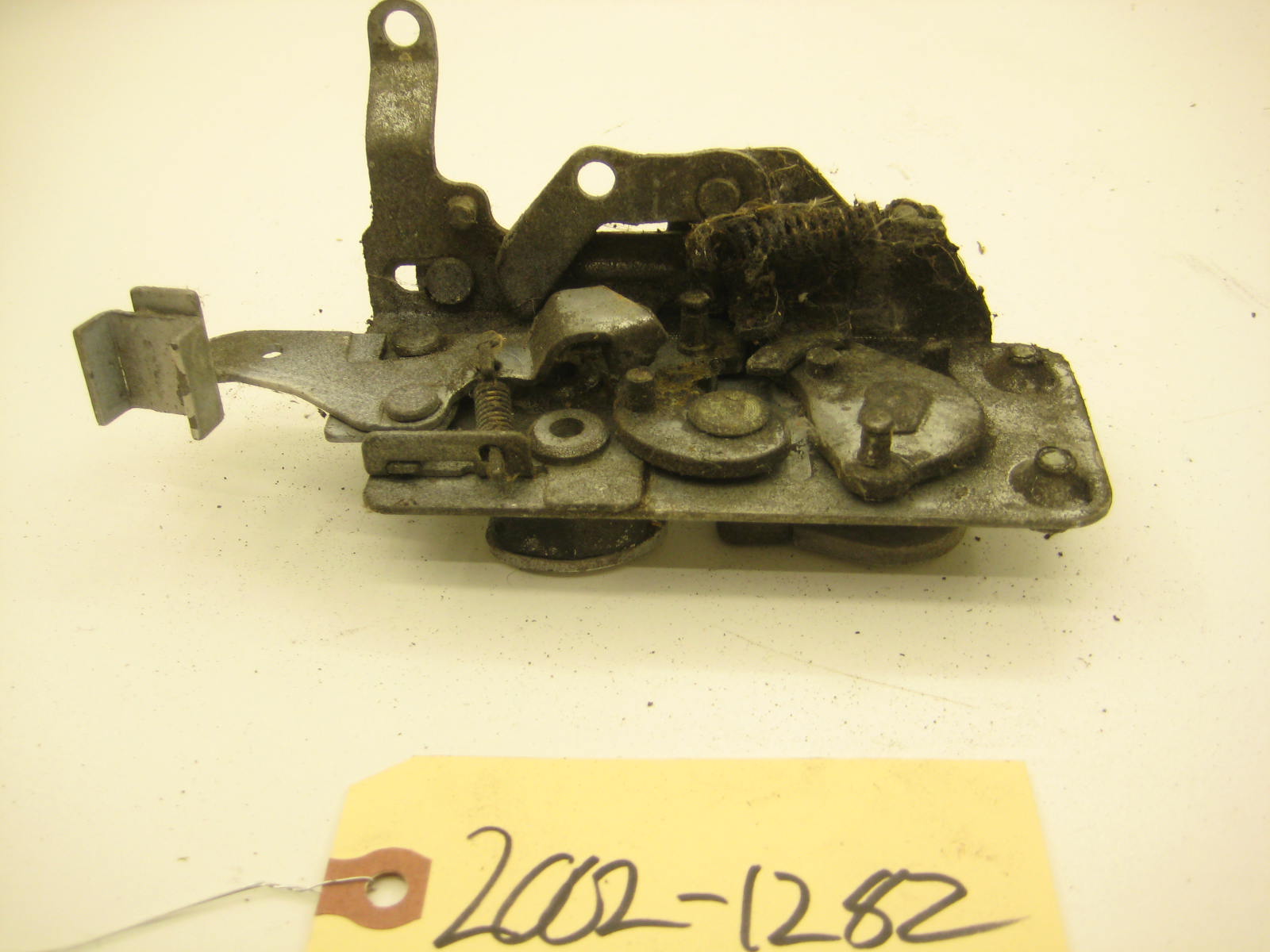bmw 2002 2002tii e10 passenger right door latch mechanism