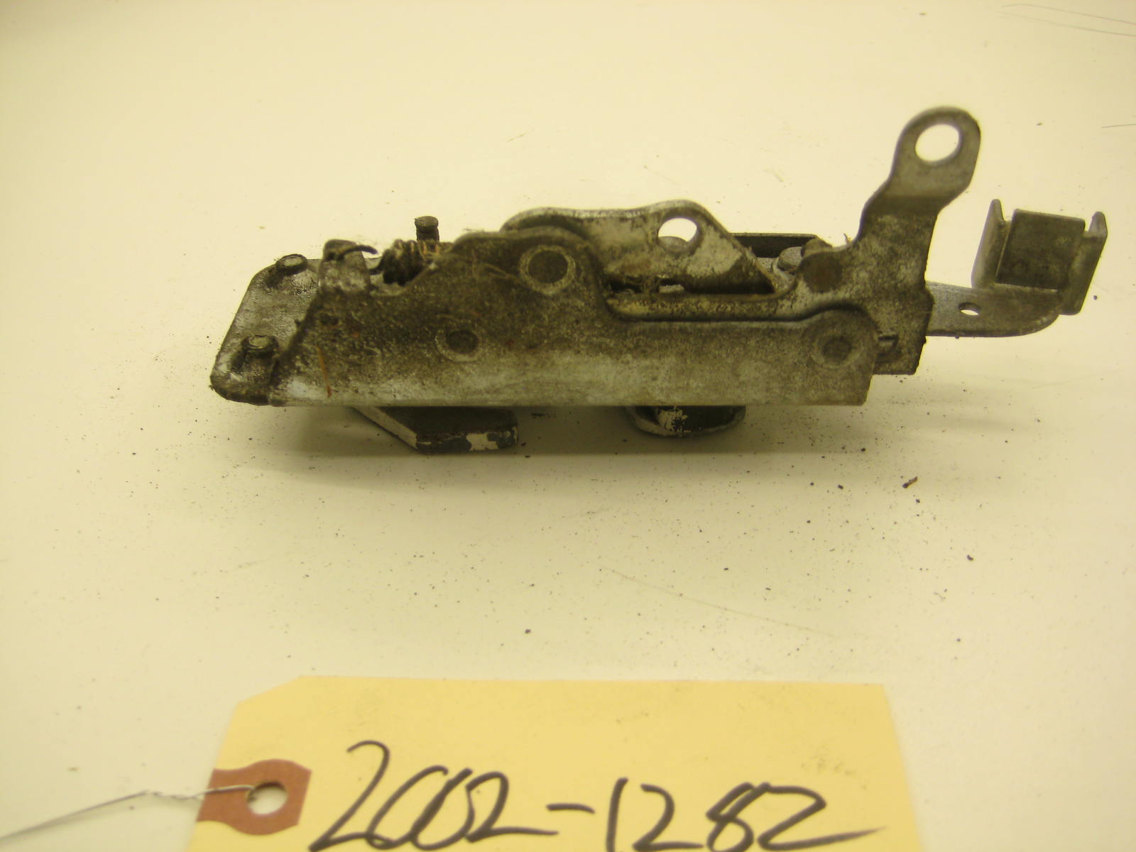bmw 2002 2002tii e10 passenger right door latch mechanism