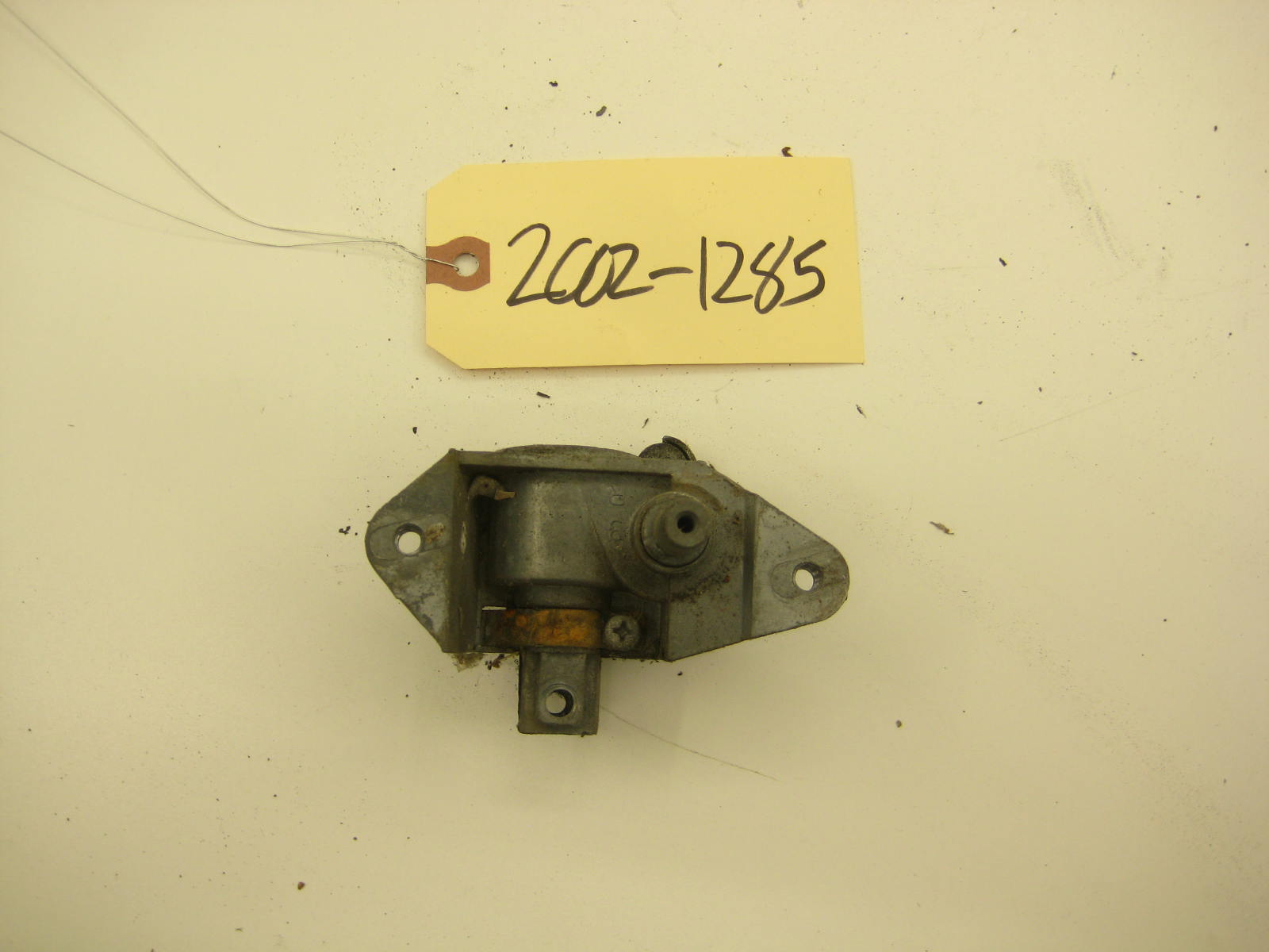 bmw 2002 2002tii e10 passenger vent window crank transmission