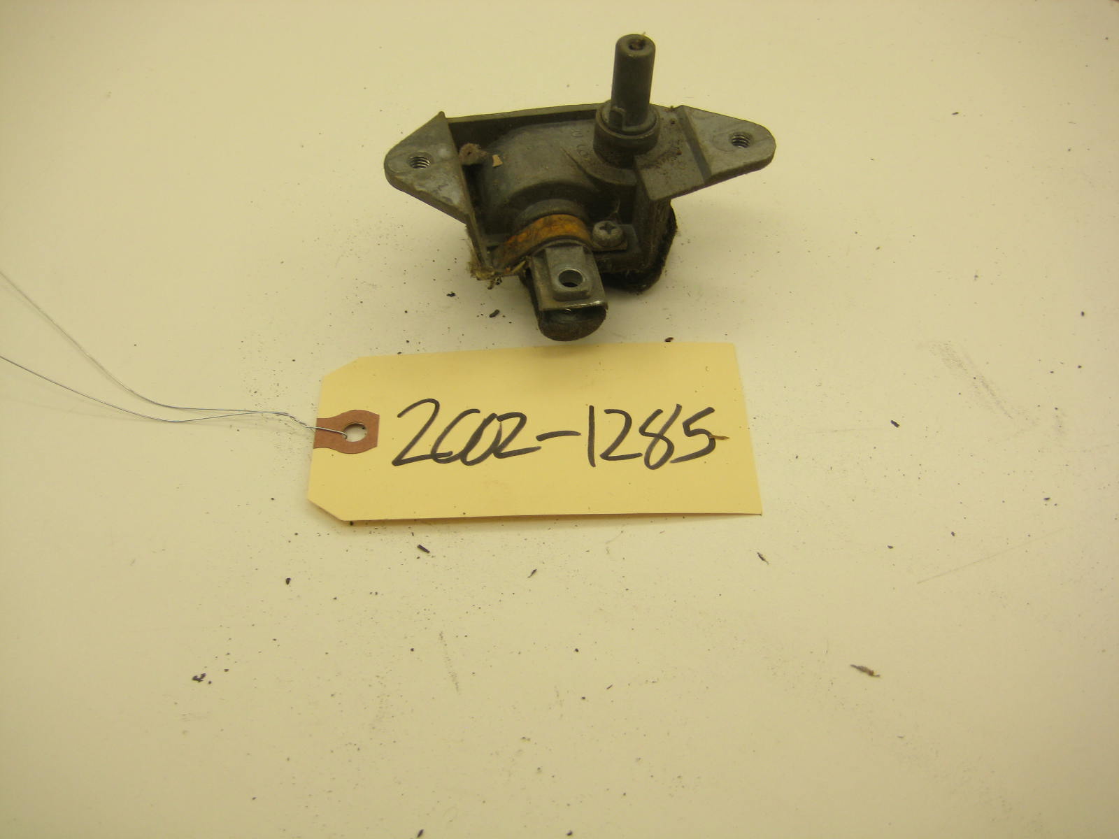 bmw 2002 2002tii e10 passenger vent window crank transmission
