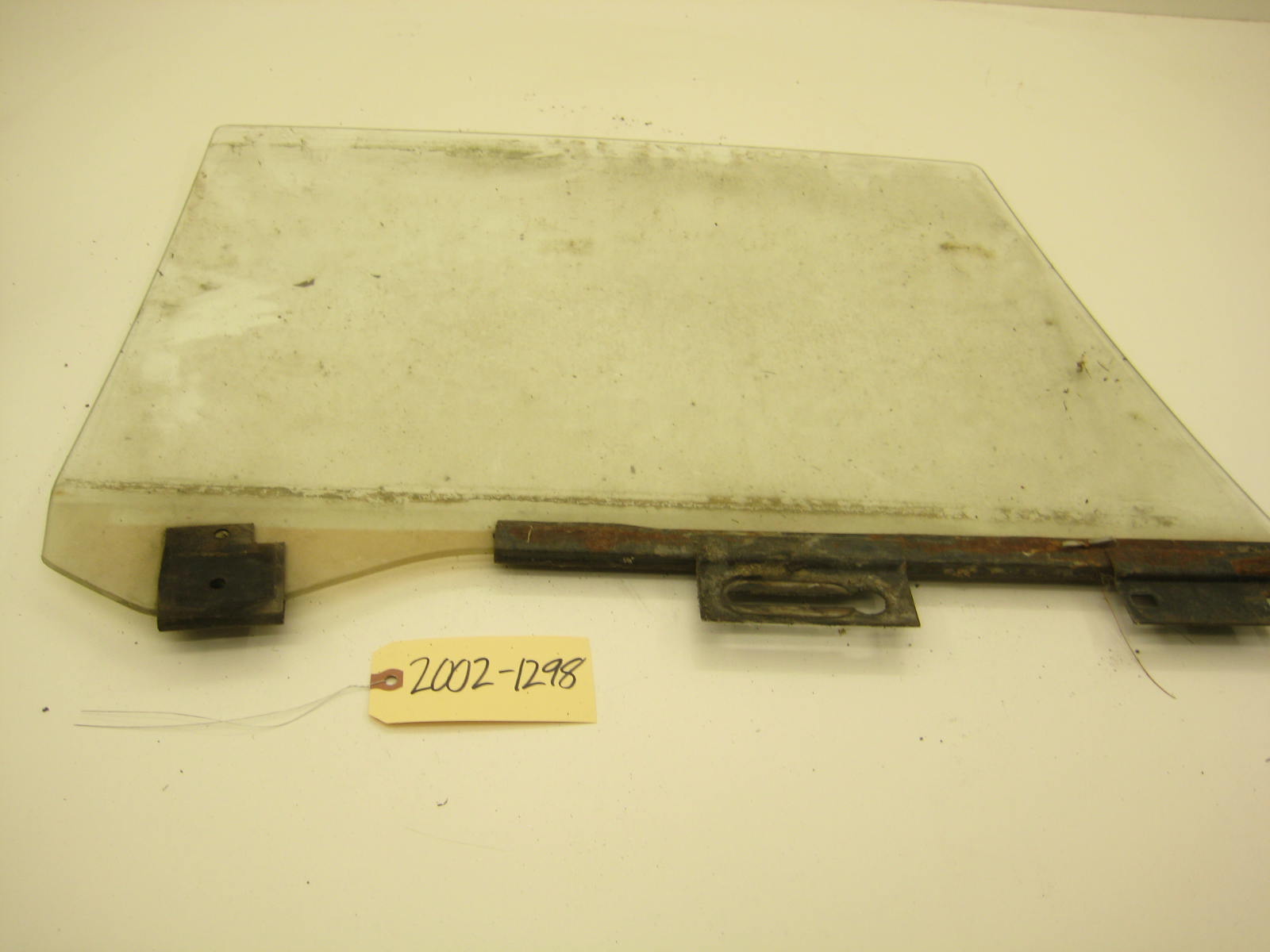 bmw 2002 2002tii e10 drivers side window 2