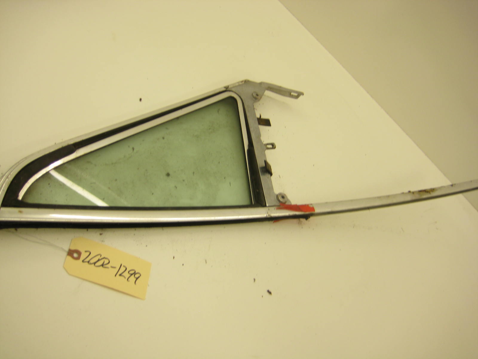 bmw 2002 2002tii e10 drivers side vent window