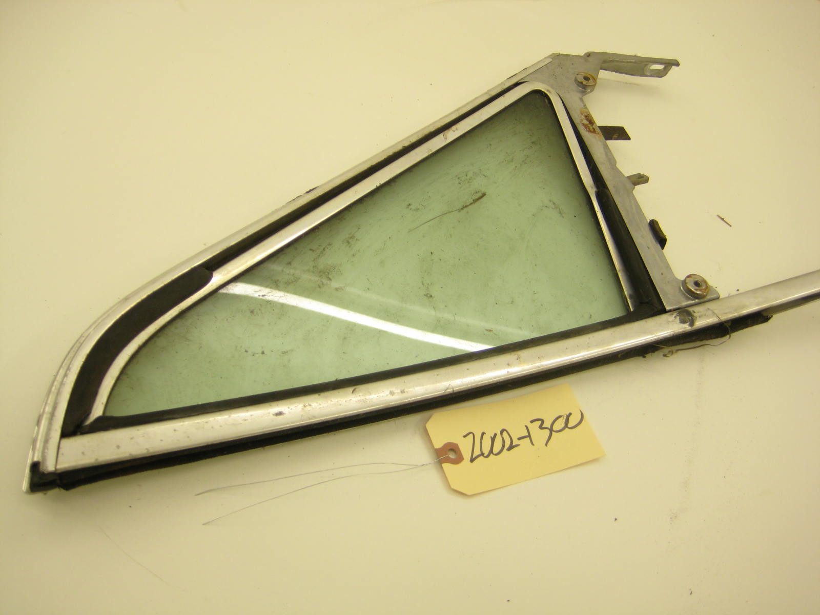 bmw 2002 2002tii e10 drivers side vent window 2