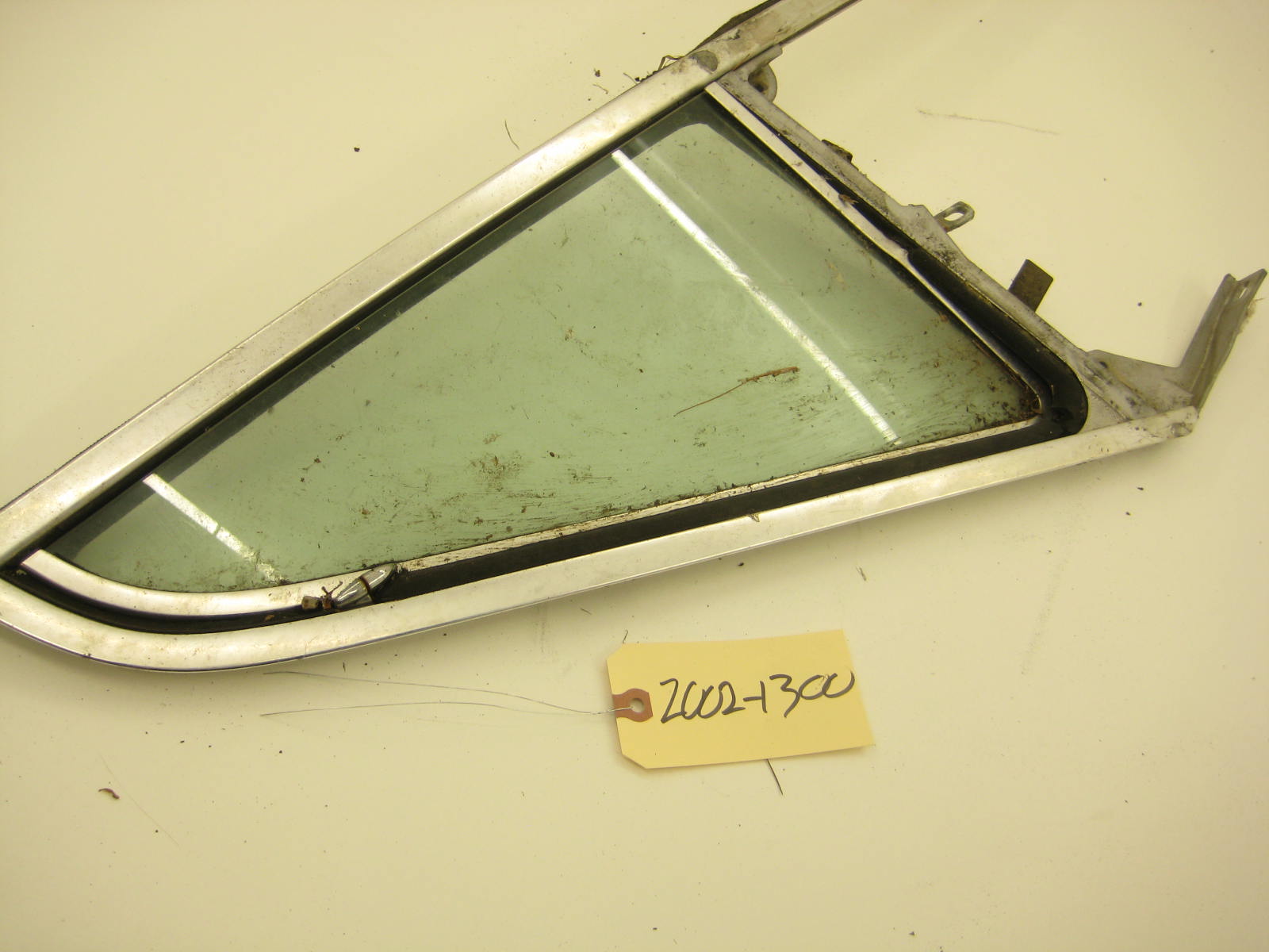 bmw 2002 2002tii e10 drivers side vent window 2