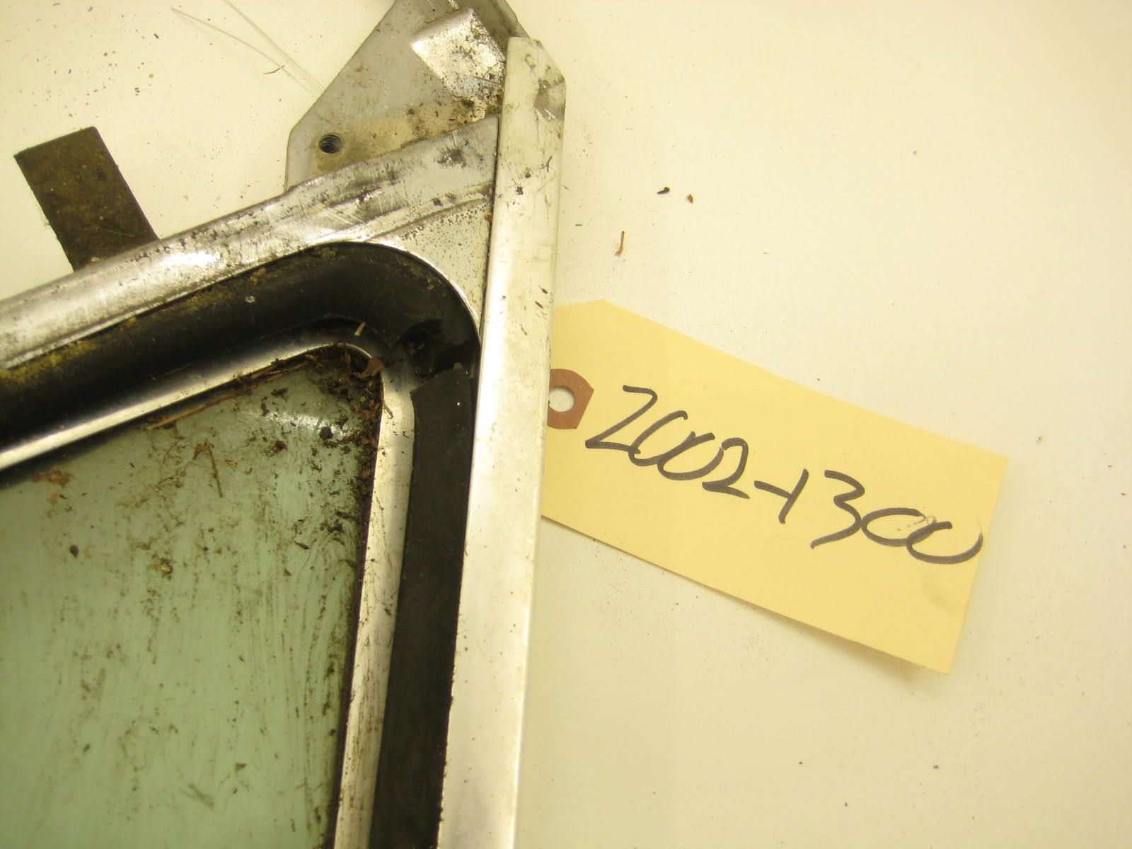 bmw 2002 2002tii e10 drivers side vent window 2