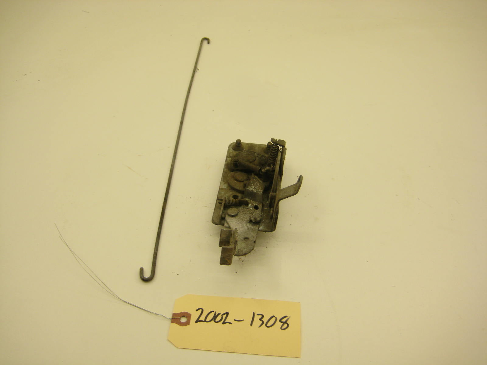 bmw 2002 2002tii e10 passenger side door latch assembly