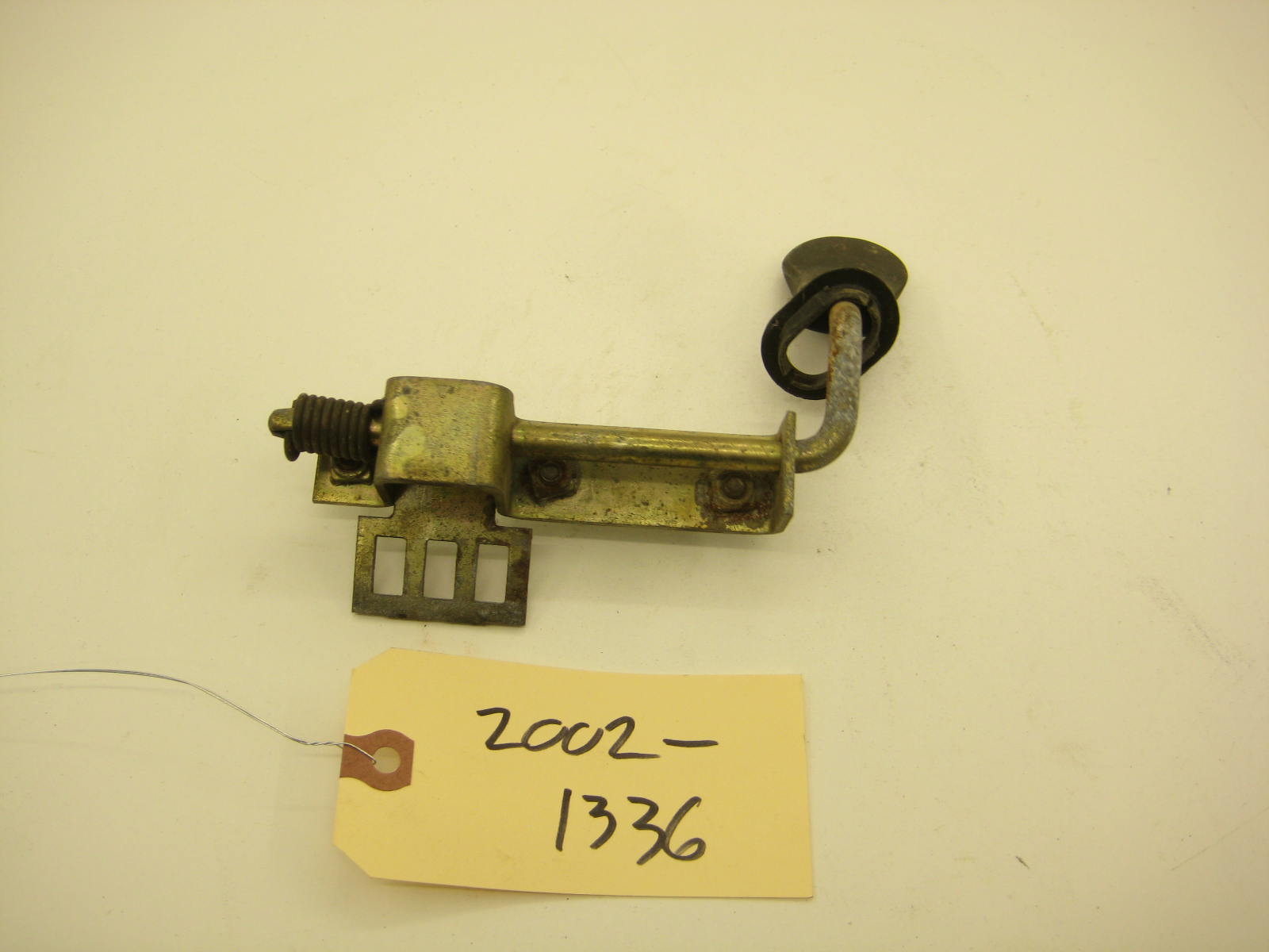 bmw 2002 2002tii e10 seat latch with knob 2
