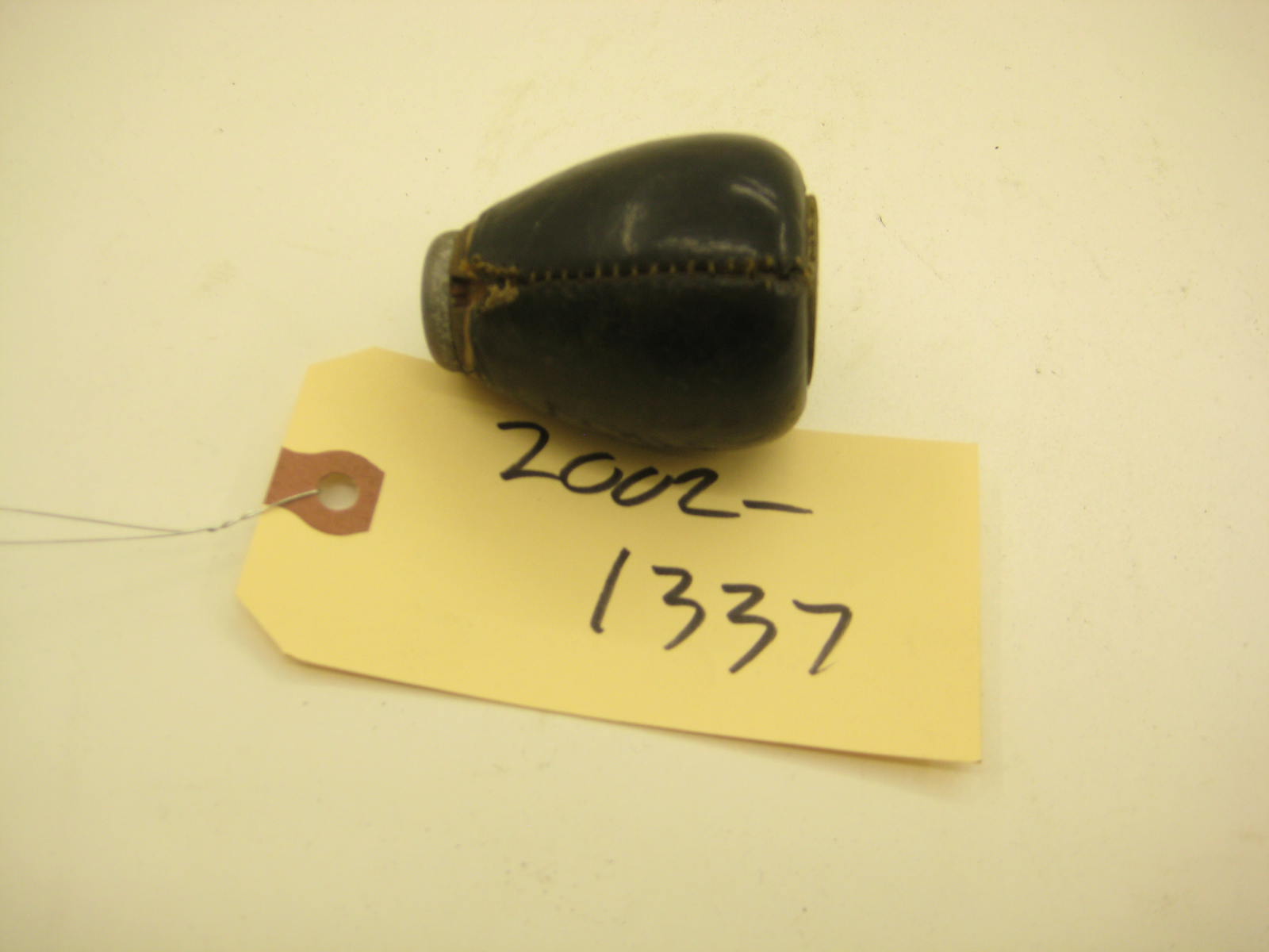 bmw 2002 2002tii e10 screw on leather shift knob