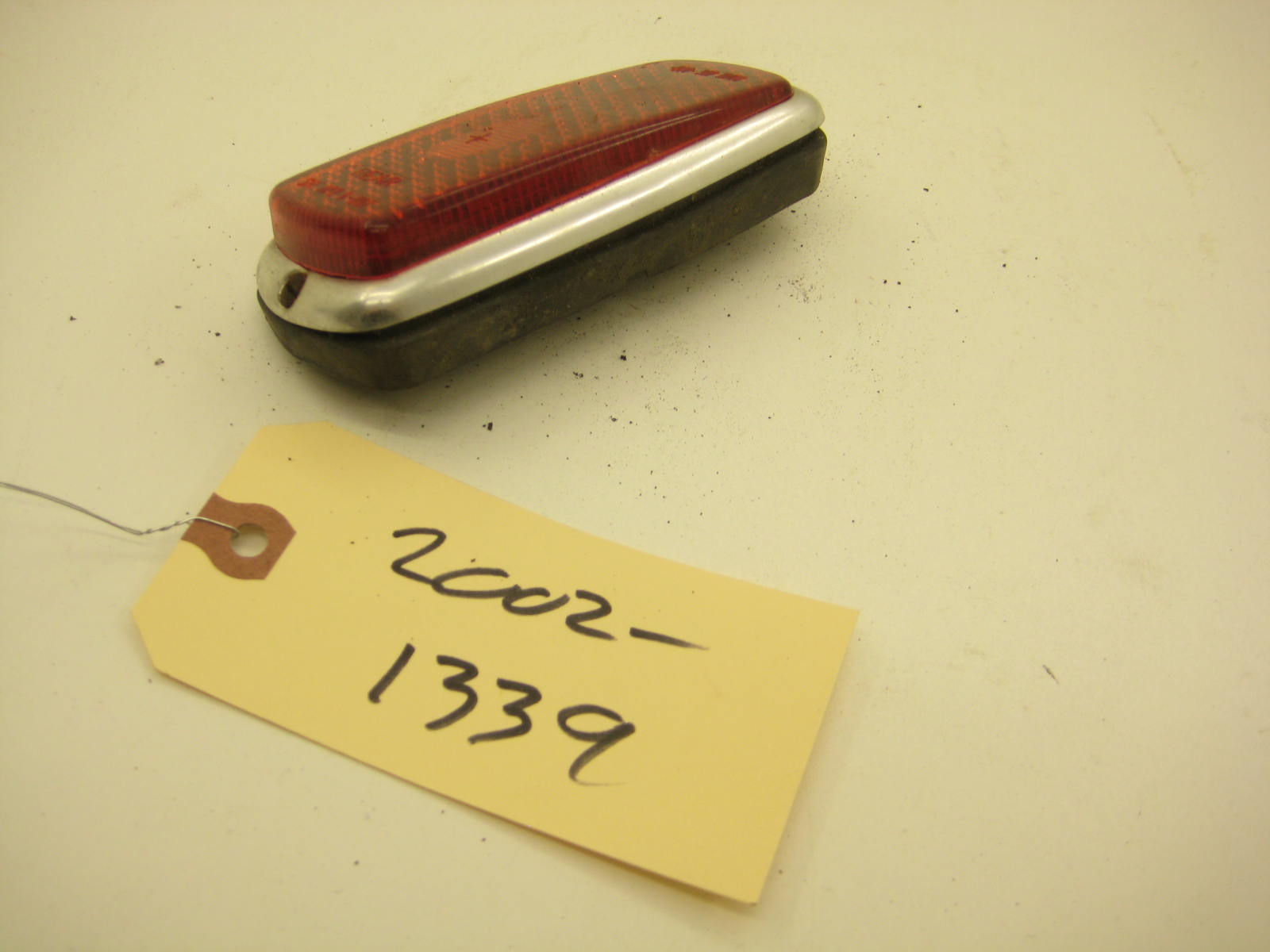 bmw 2002 2002tii e10 rear reflector 2
