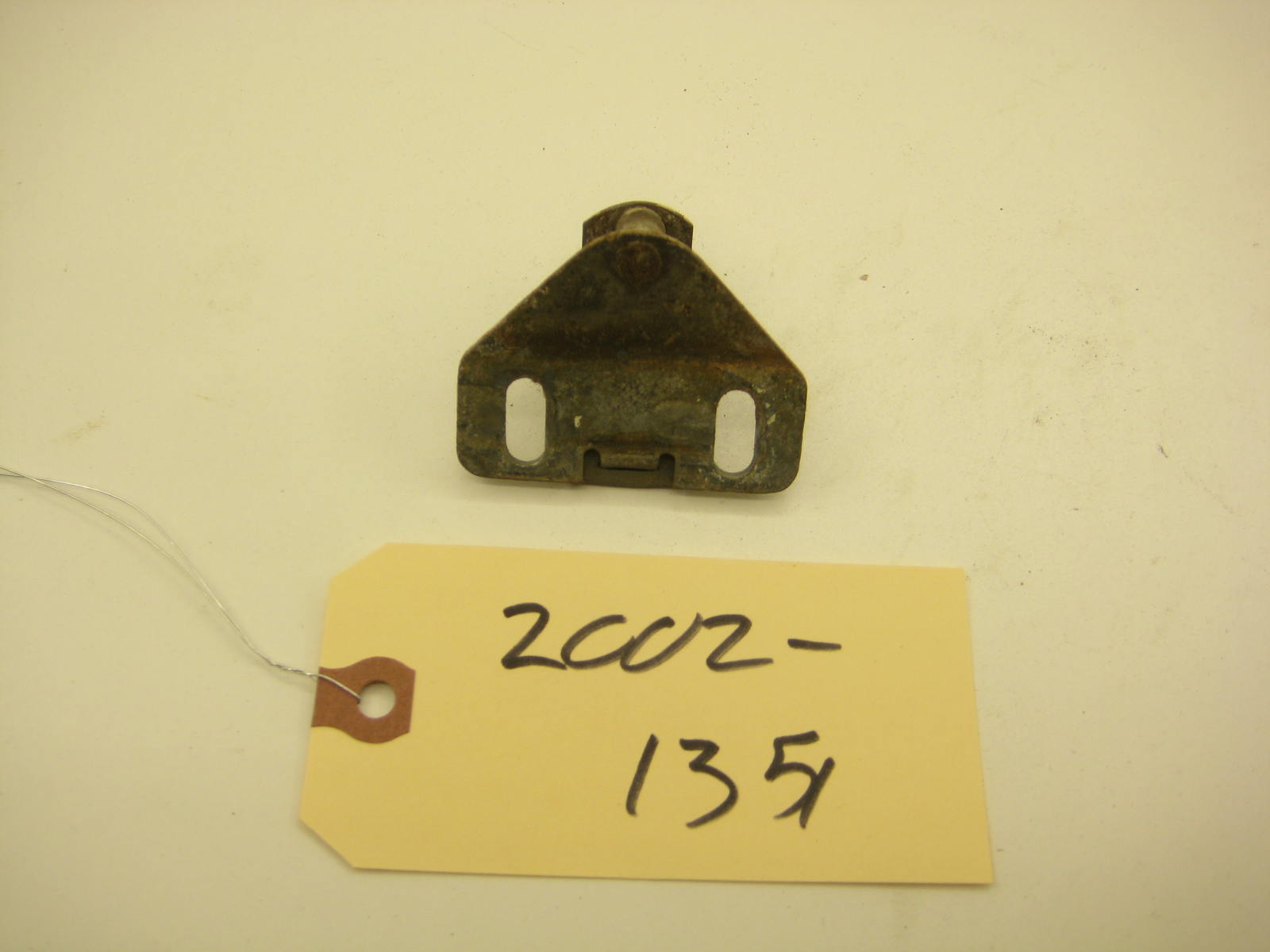 bmw 2002 2002tii e10 trunk catch latch