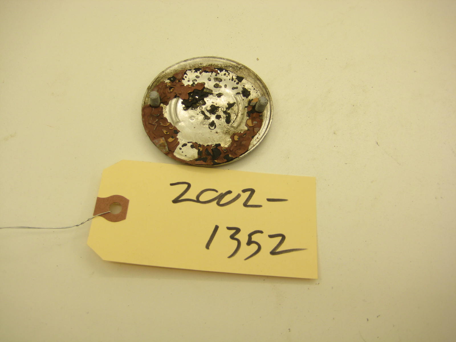 bmw 2002 2002tii e10 metal trunk roundel