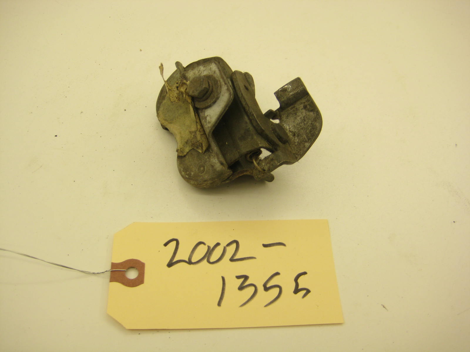 bmw 2002 2002tii e10 truck latch