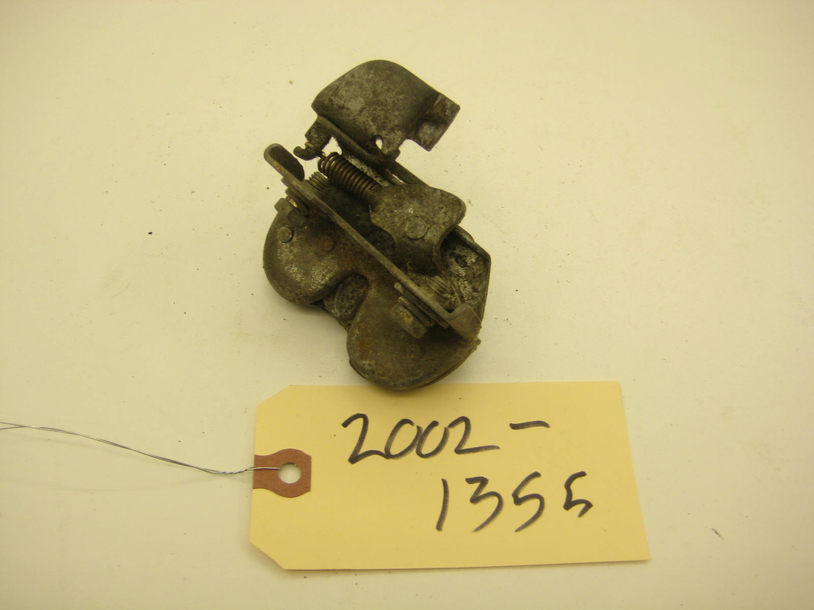 bmw 2002 2002tii e10 truck latch