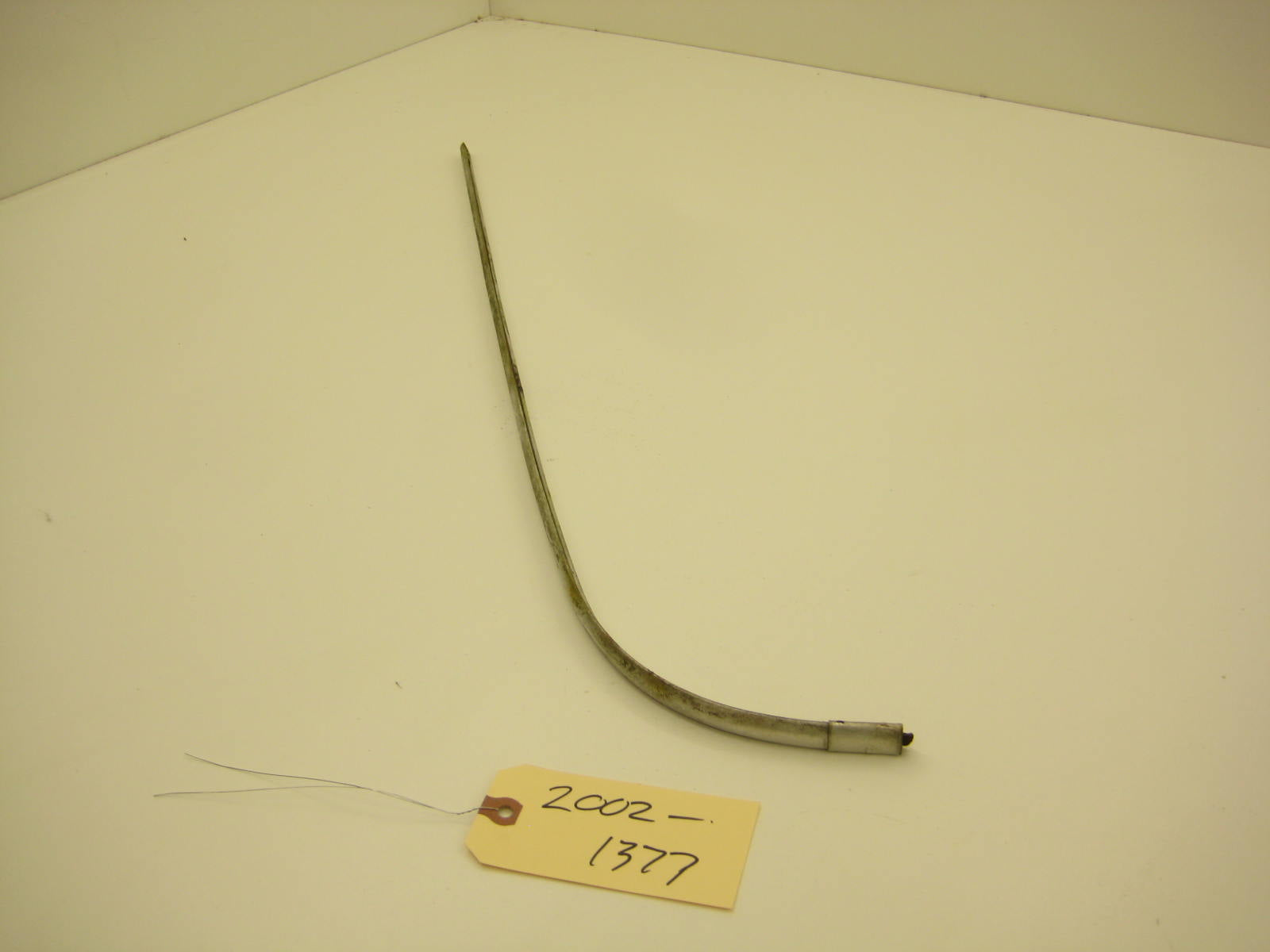 bmw 2002 2002tii e10 hood belt line trim