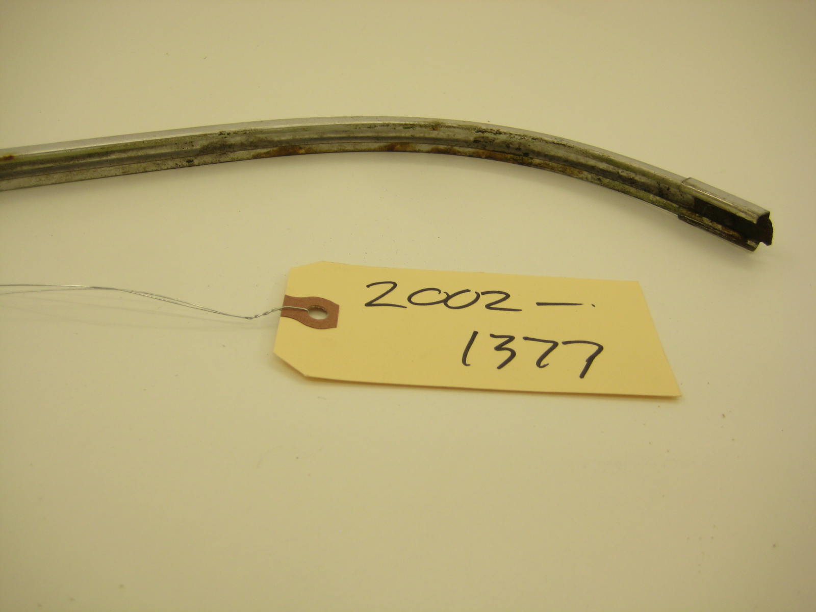 bmw 2002 2002tii e10 hood belt line trim
