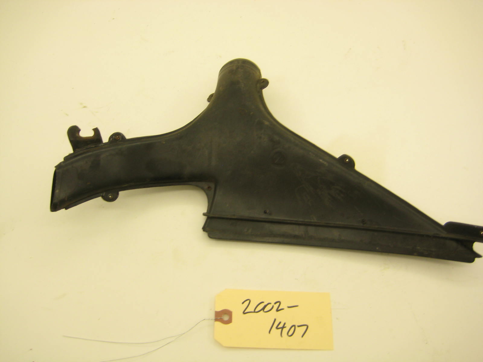 bmw 2002 2002tii e10 passenger side defroster vent duct