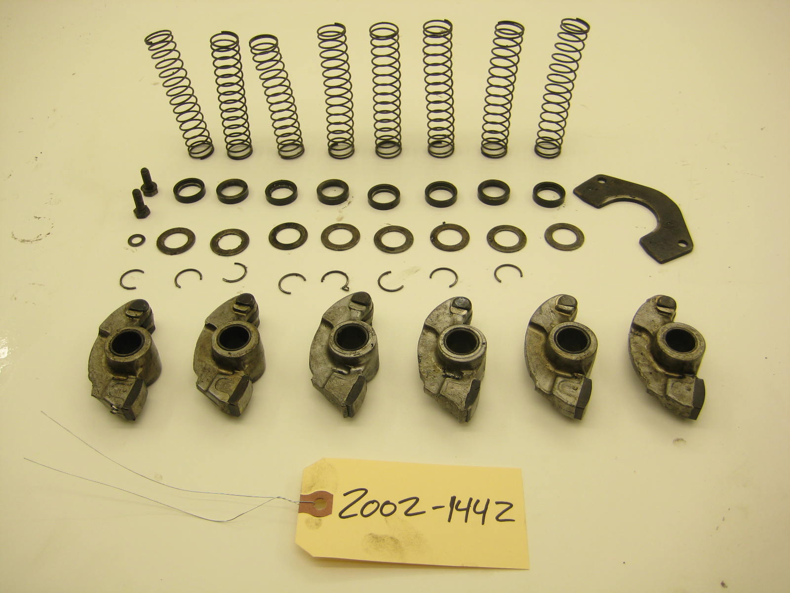 bmw 2002 2002tii e10 m10 cylinder head rocker arms and hardware 2