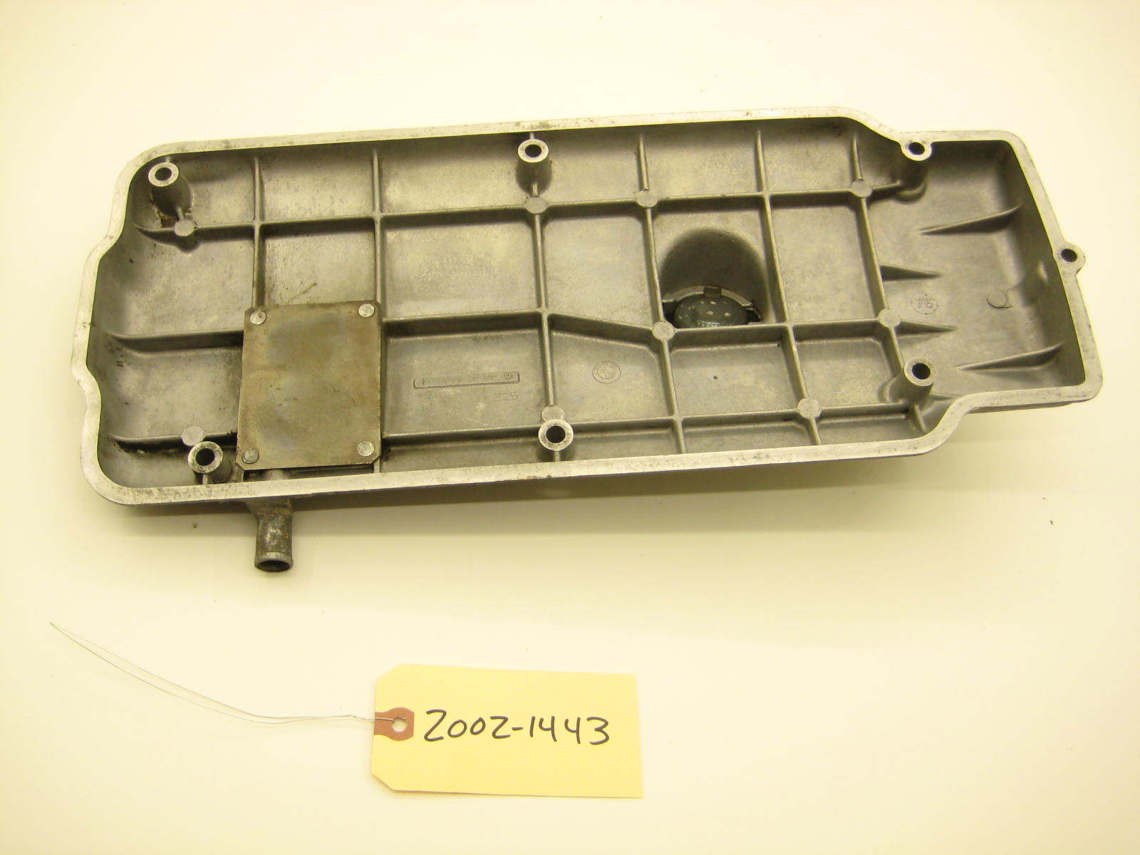 bmw 2002 2002tii e10 m10 valve cover 2