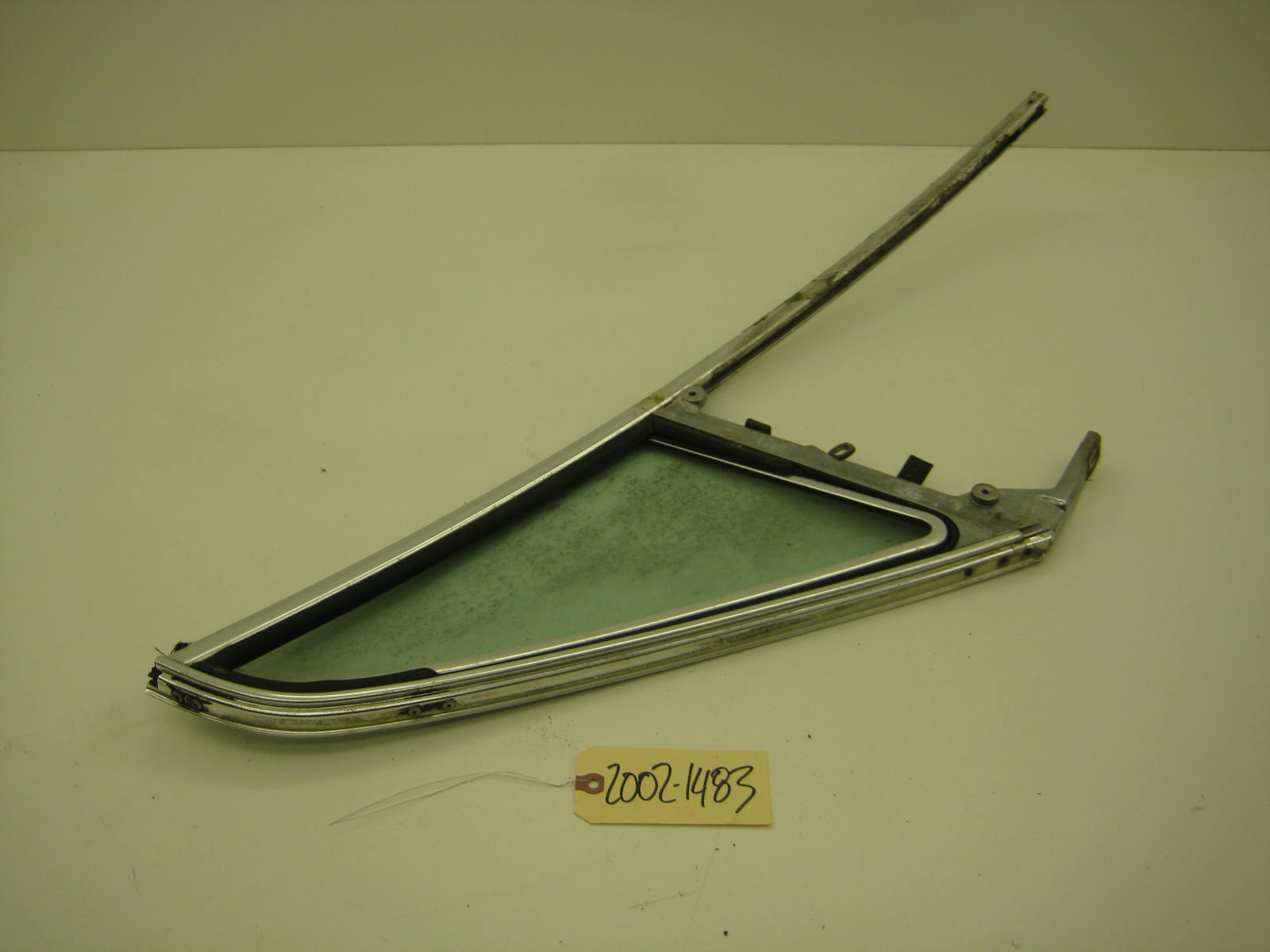 bmw 2002 2002tii e10 passenger right front vent window