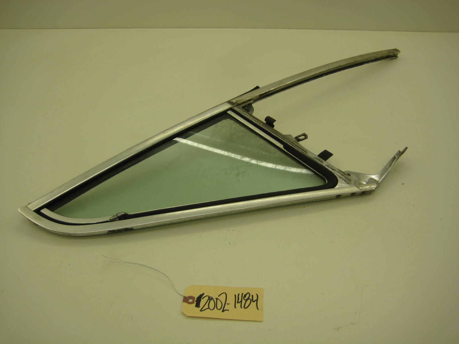 bmw 2002 2002tii e10 drivers left front vent window