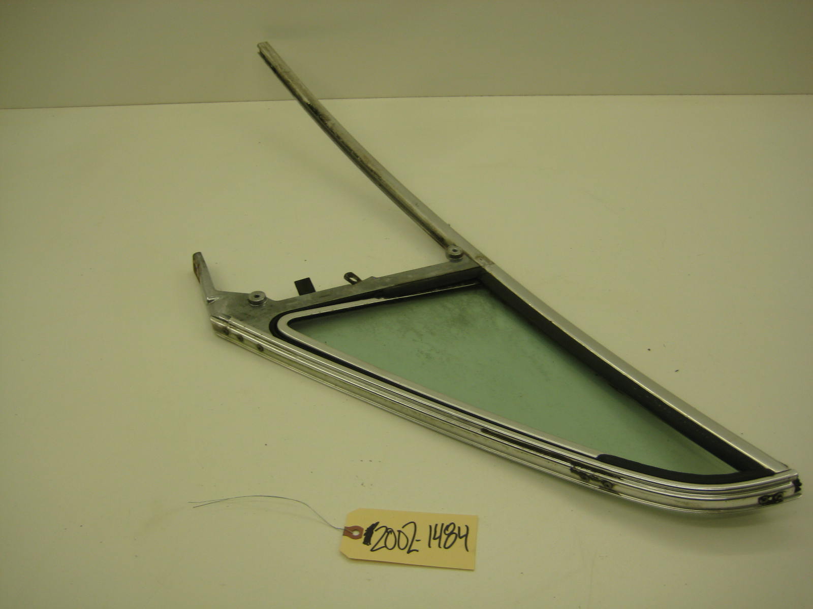 bmw 2002 2002tii e10 drivers left front vent window