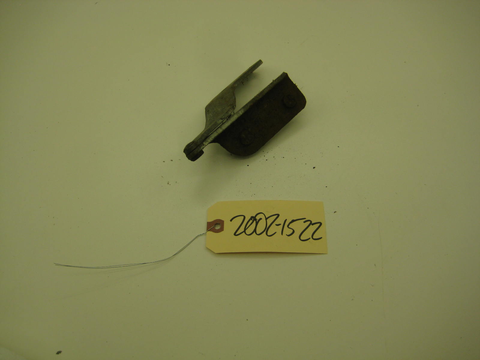 bmw 2002 2002tii e10 passenger right side trunk hinge