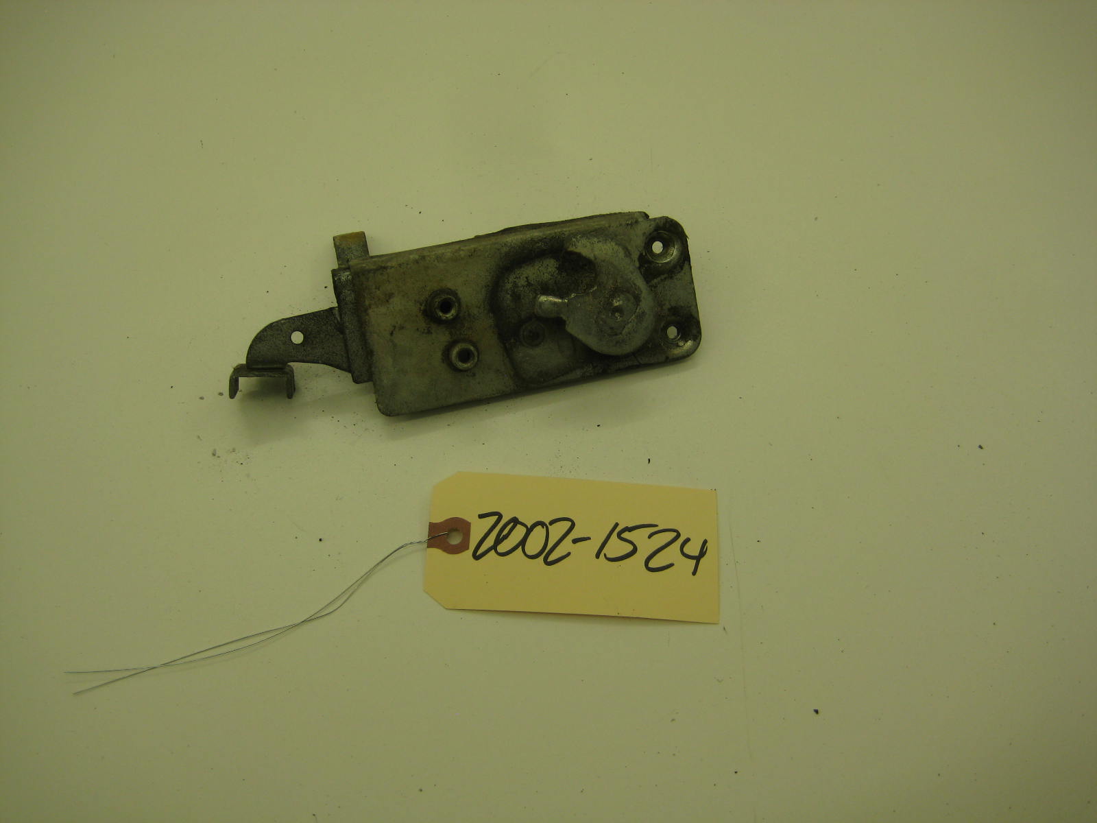bmw 2002 2002tii e10 drivers side door latch mechinism