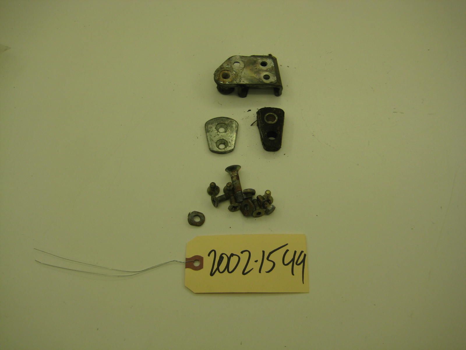 bmw 2002 2002tii e10 passenger door catch and hardware