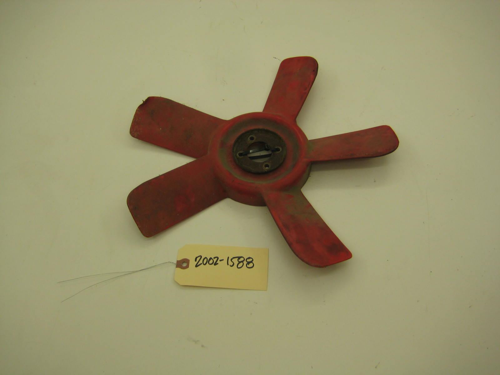 bmw 2002 2002tii e10 red cooling fan