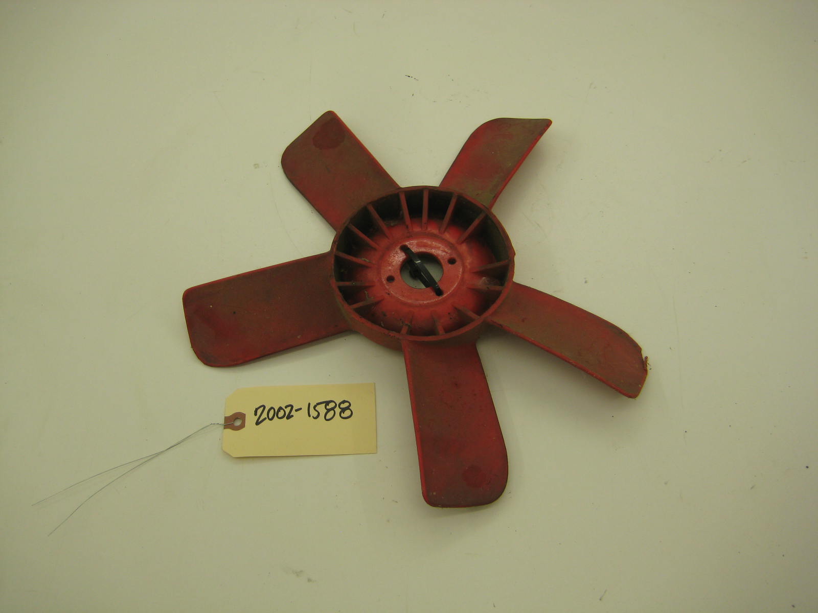 bmw 2002 2002tii e10 red cooling fan