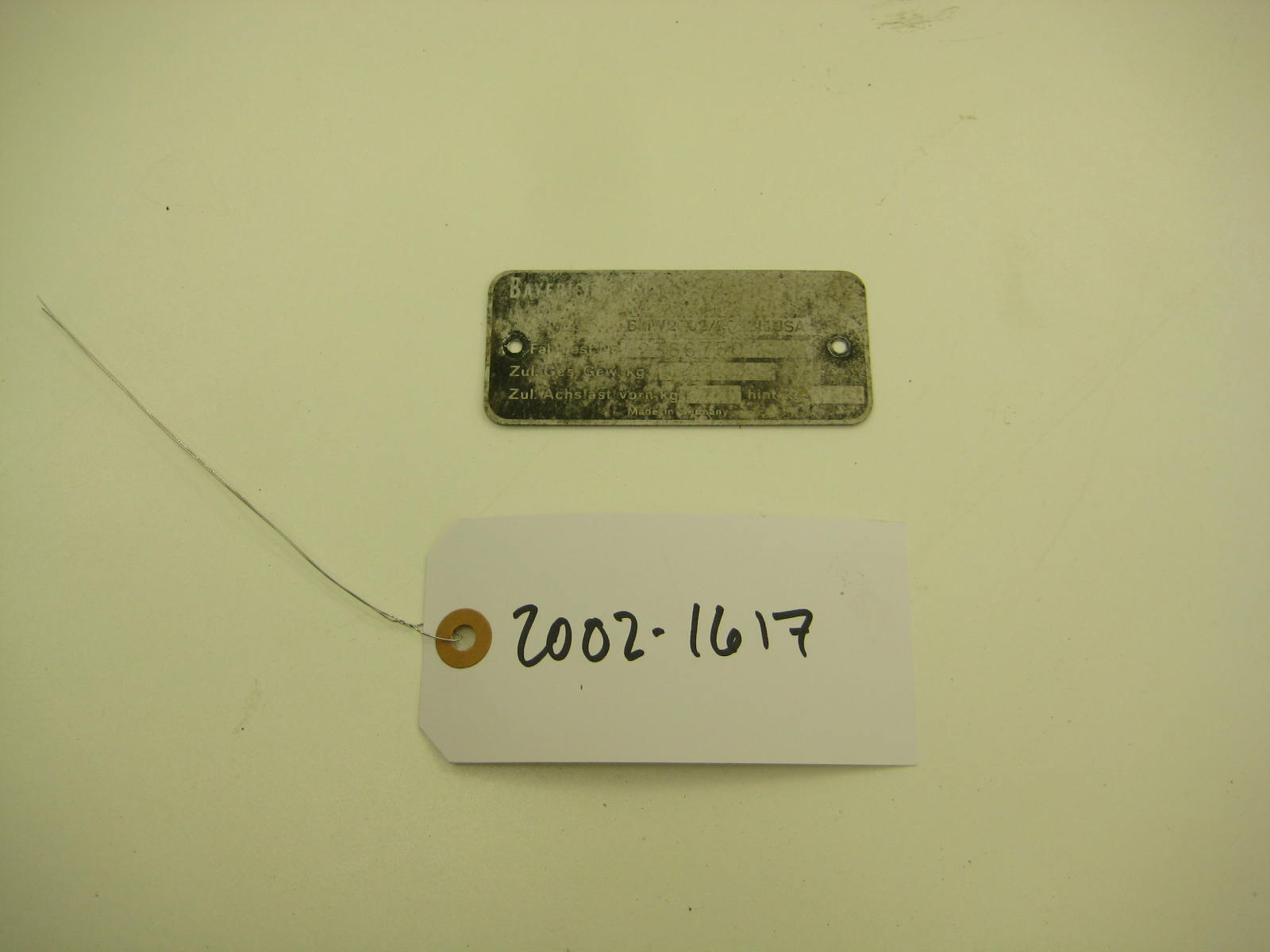 bmw 2002 2002tii e10 worn vin plate