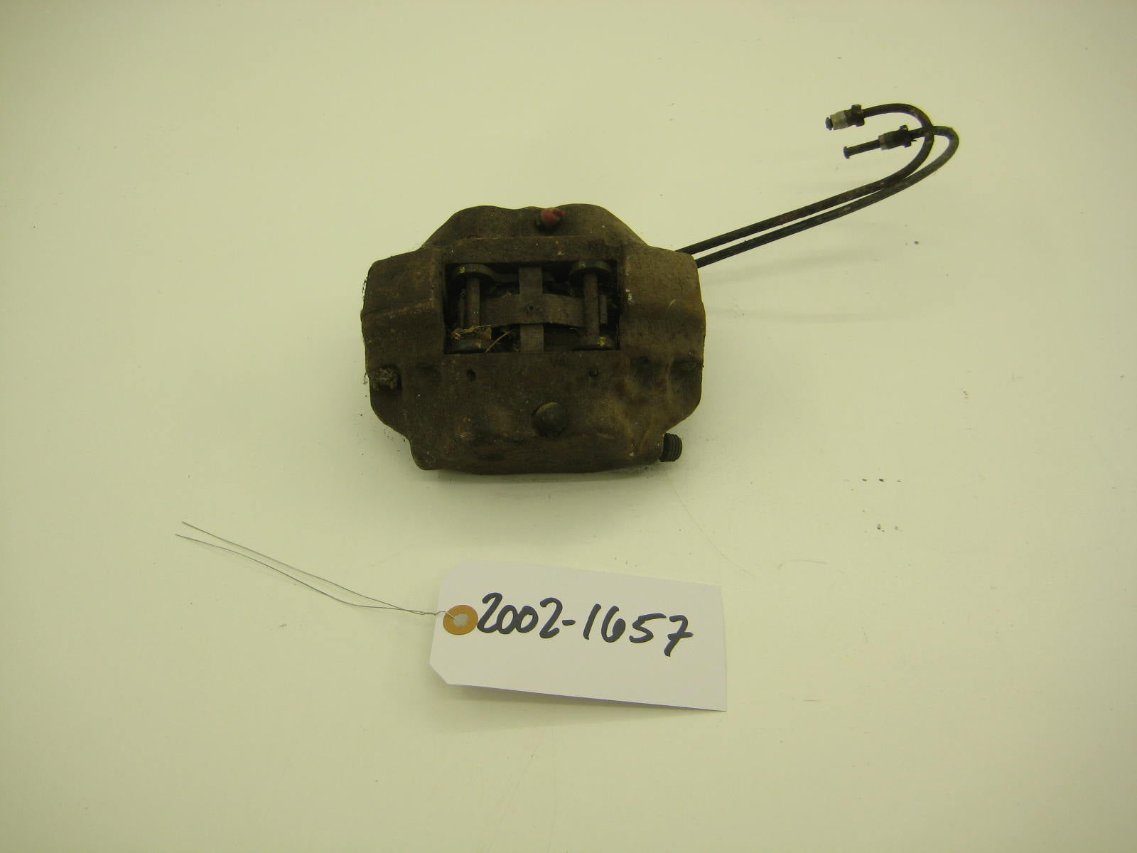 bmw 2002 2002tii e10 front brake caliper passenger