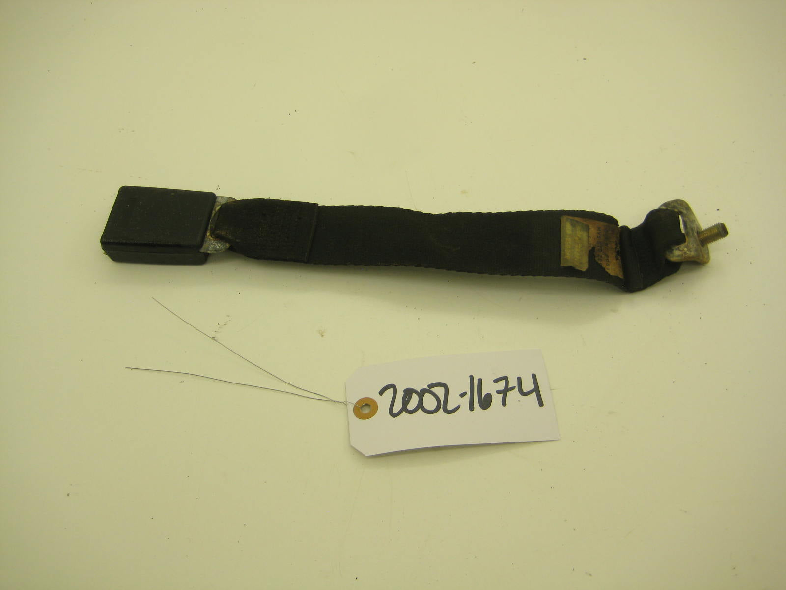 bmw 2002 2002tii e10 rear seat belt reciever 2